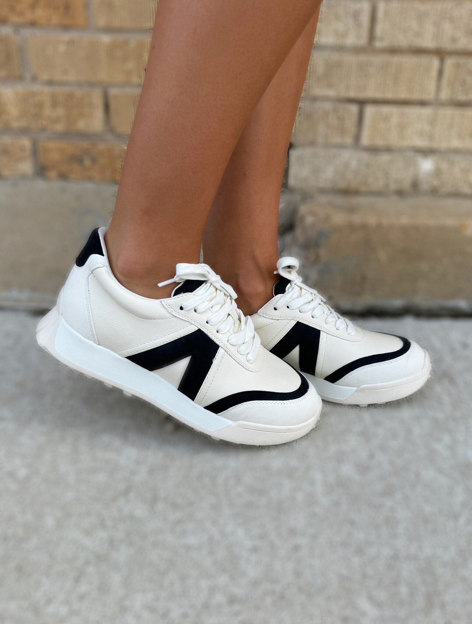 Off White Black V Lace Up Tennis Shoe - Bloom and Company