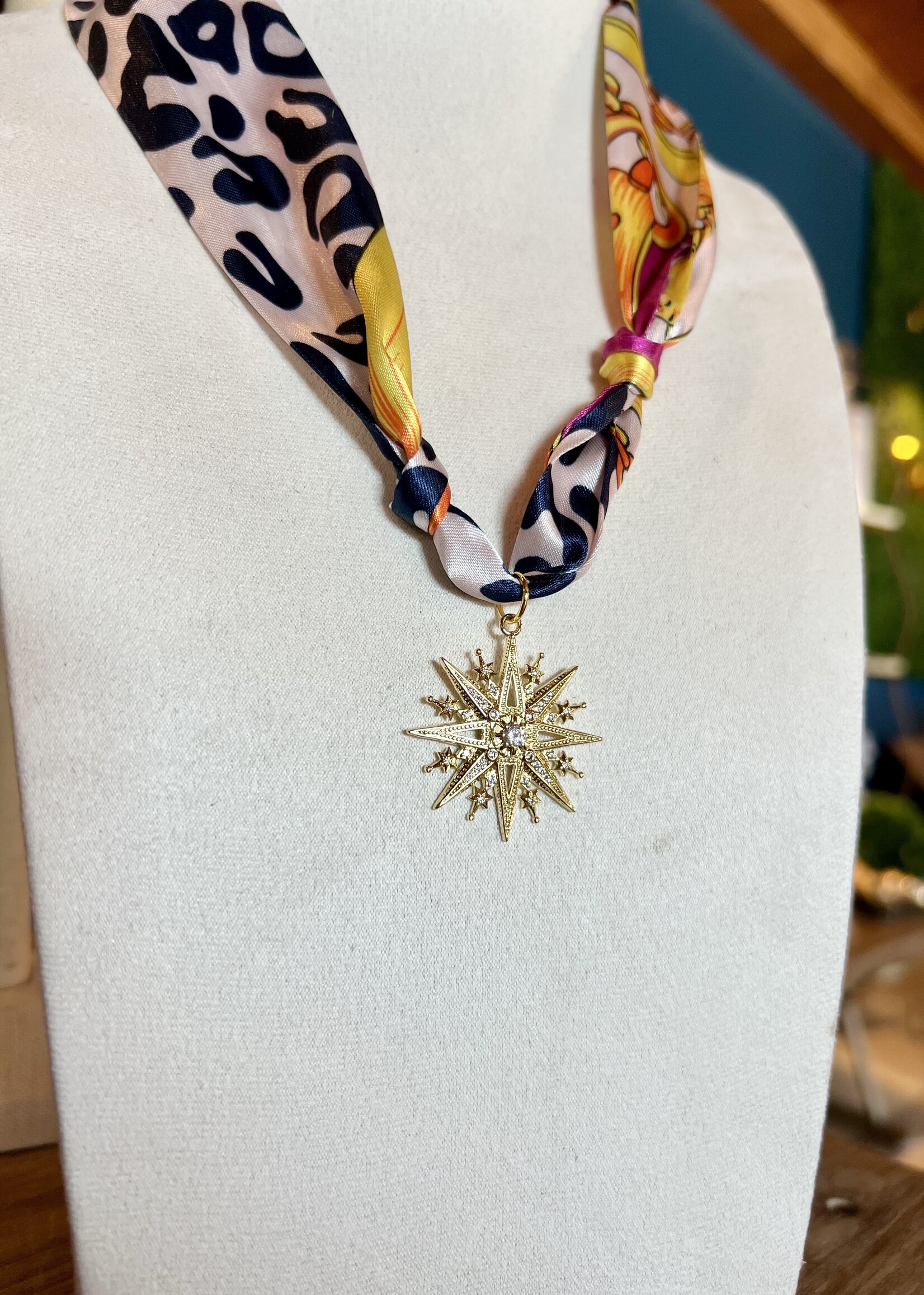 Bloom and Company Solid Star Pendant Scarf Necklace