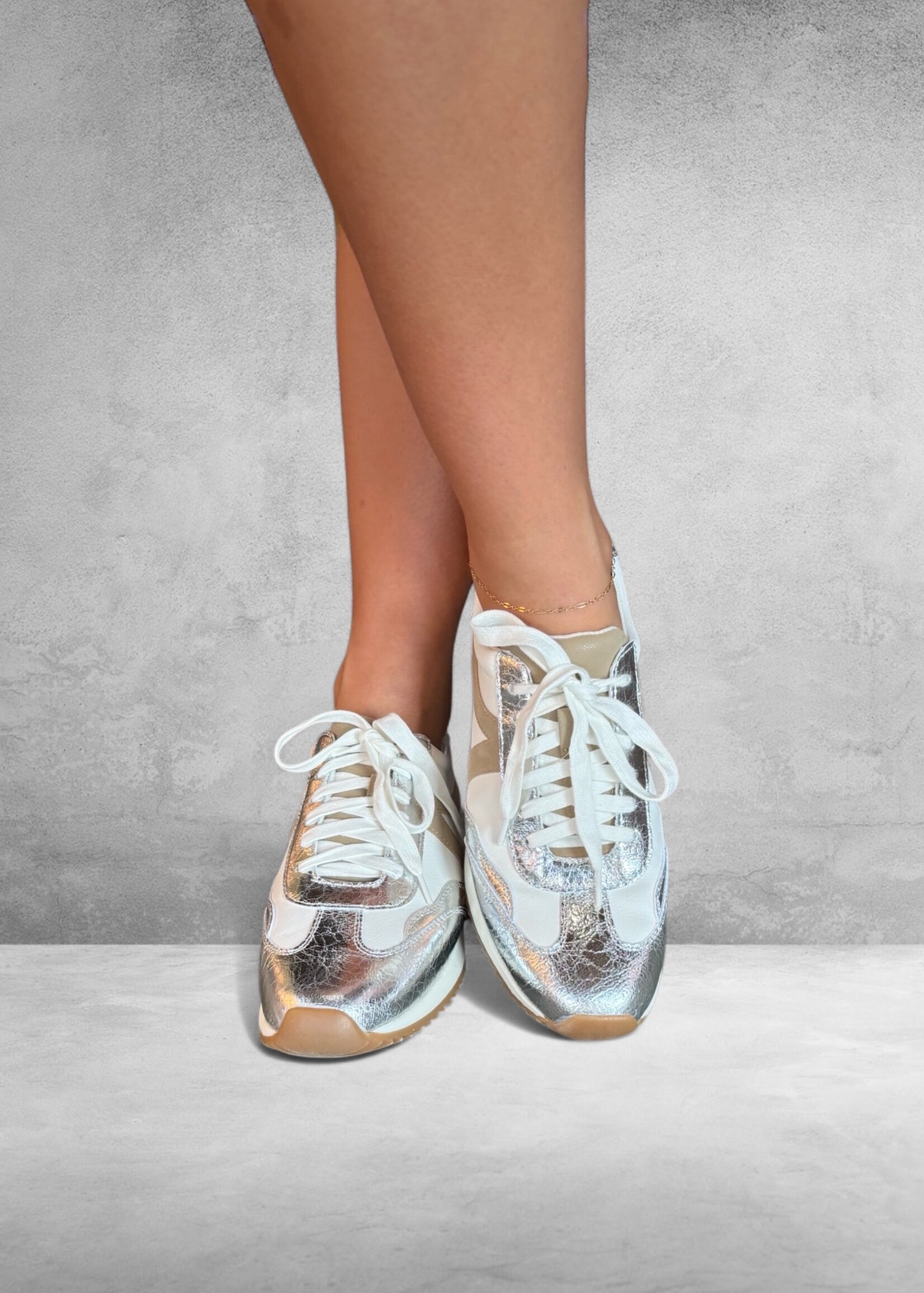 Bloom and Company Rafa Sneakers