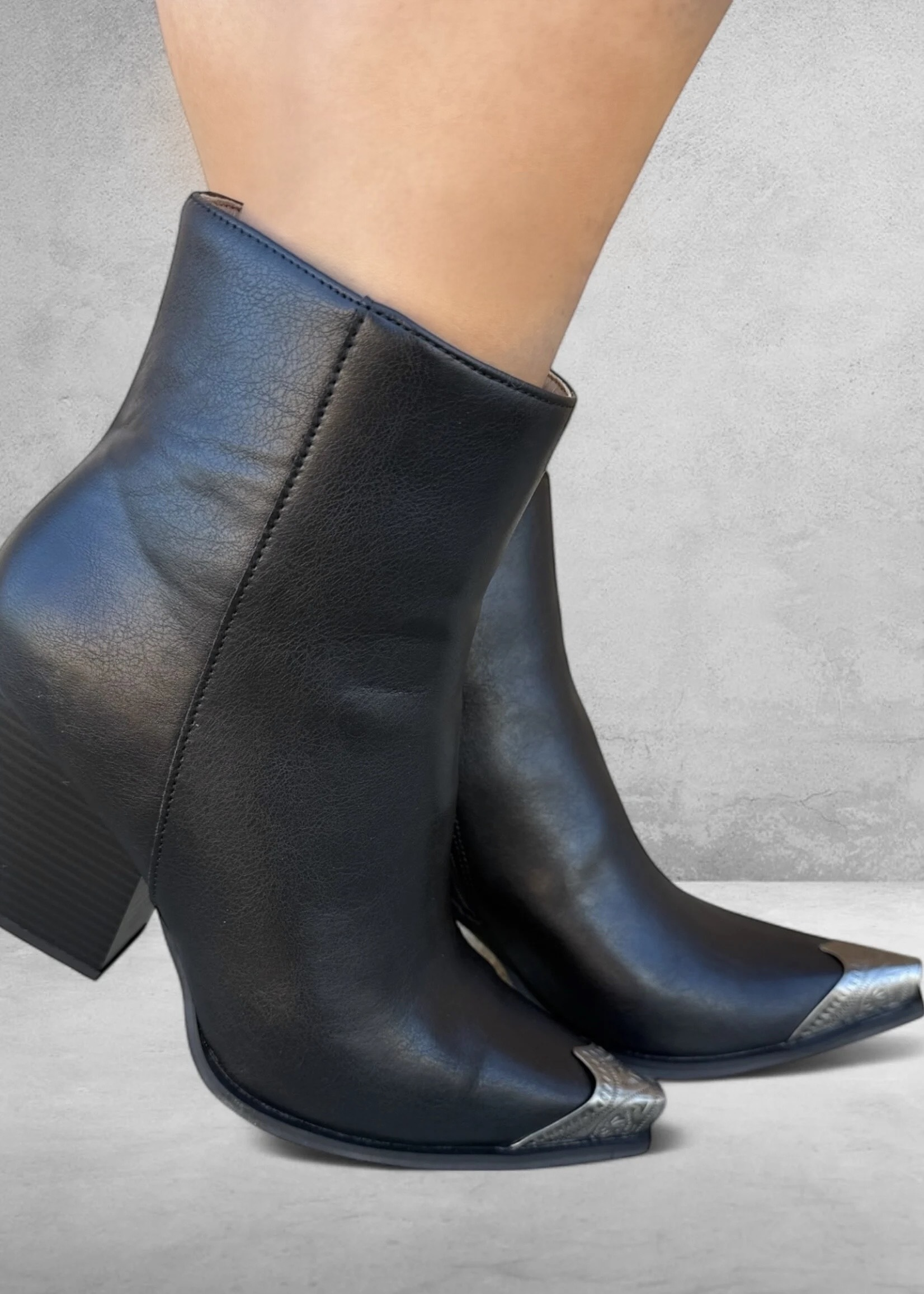 Bloom and Company Black Zion Boot