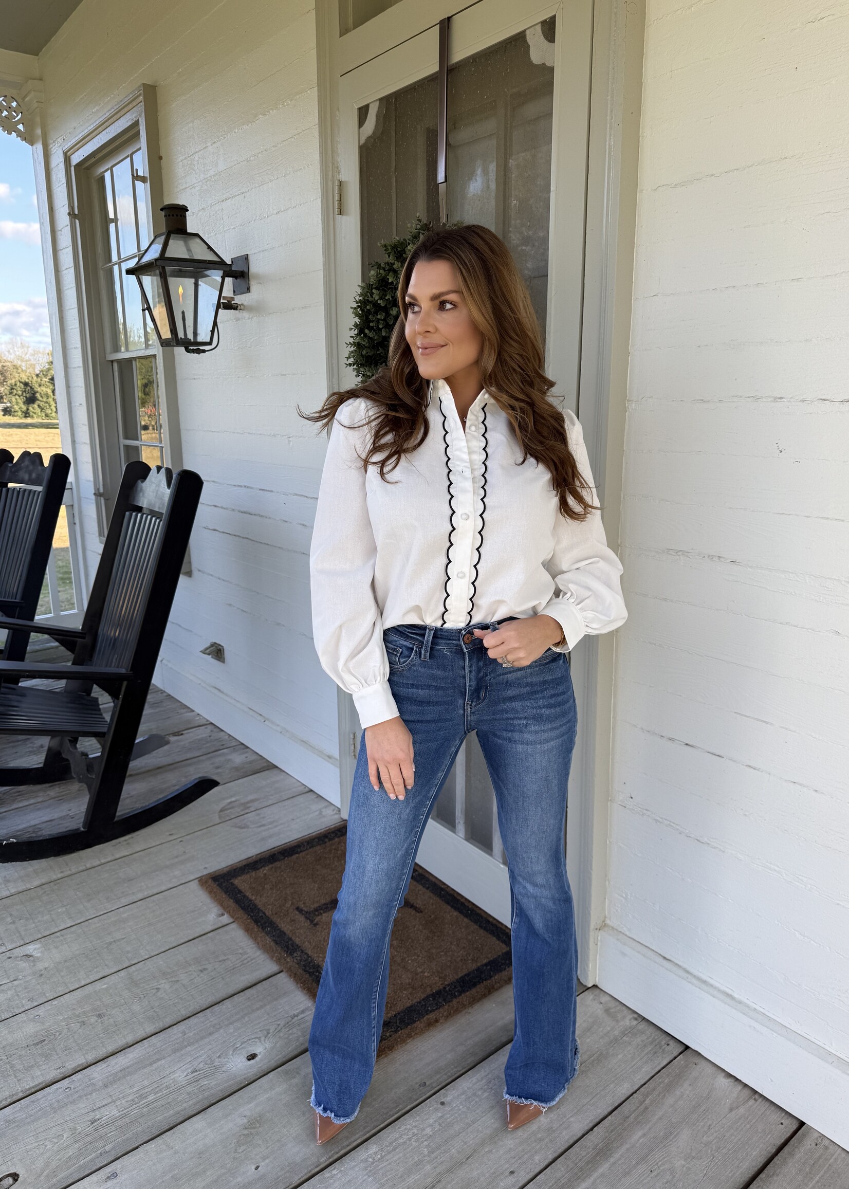 Endless Blu Le Cliche White Black Trim Scalloped Long Sleeve Button Top