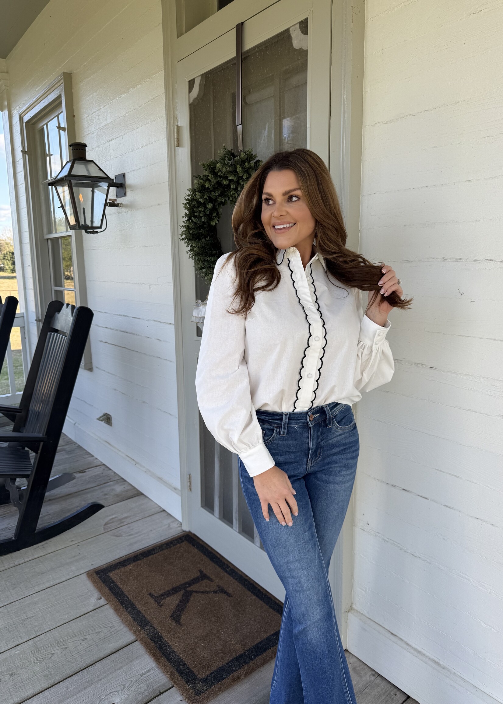 Endless Blu Le Cliche White Black Trim Scalloped Long Sleeve Button Top