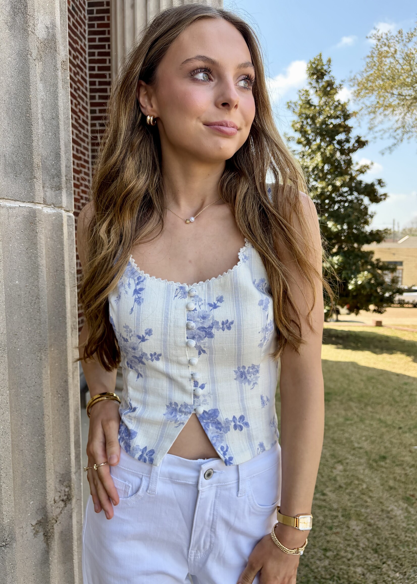 Dress Forum White & Blue Floral Sleeveless Top