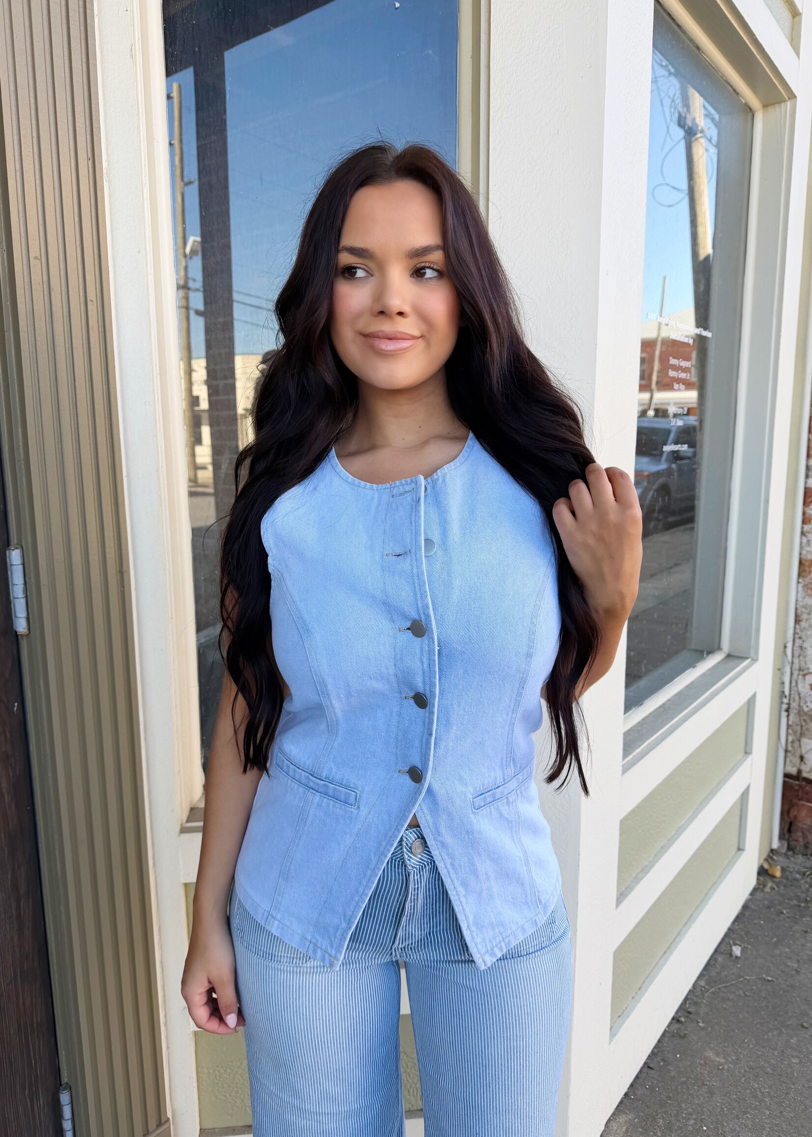 Bloom and Company Sleeveless Light Denim Button Front Top