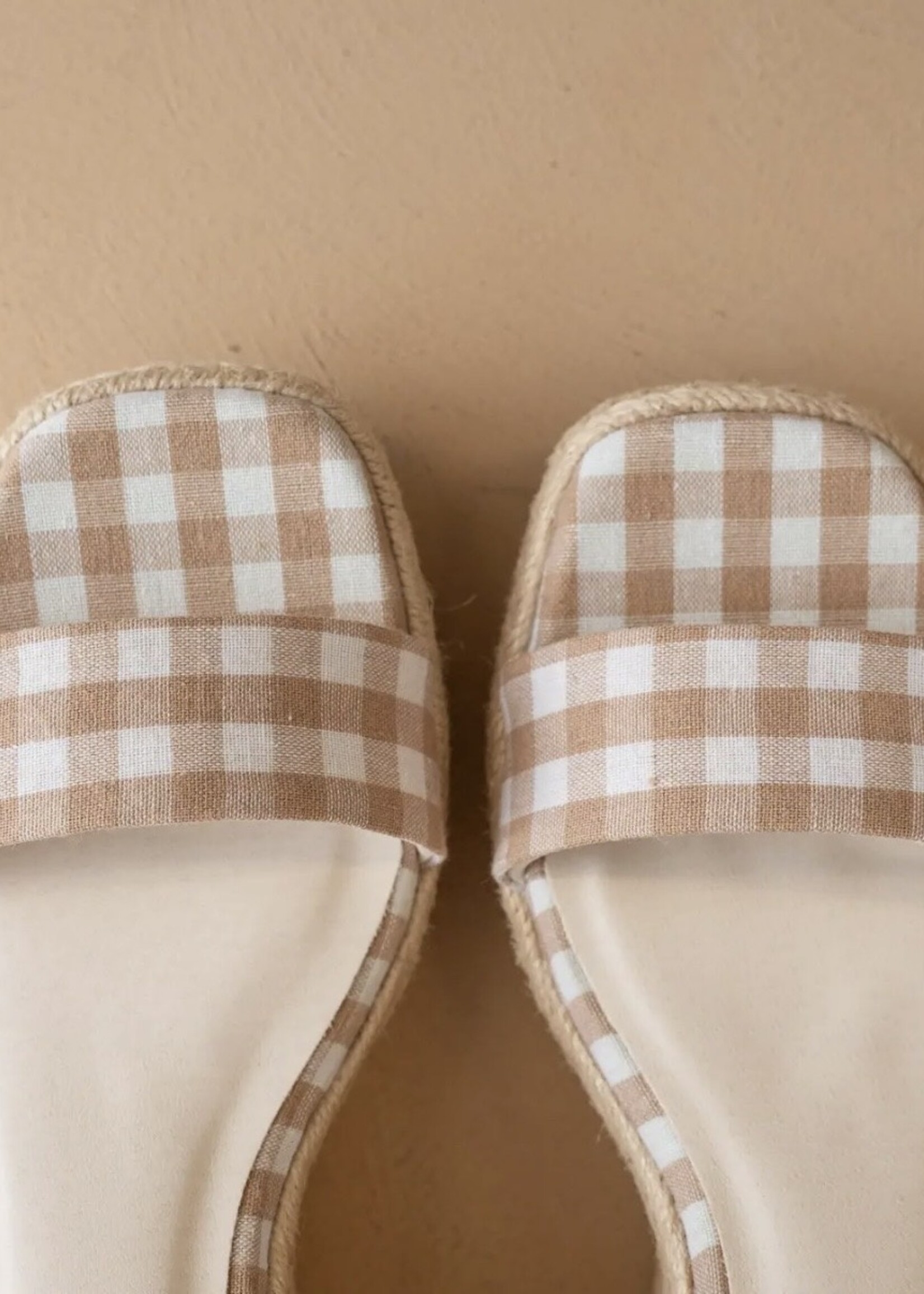 Oasis Society Gingham Wrap Wedge