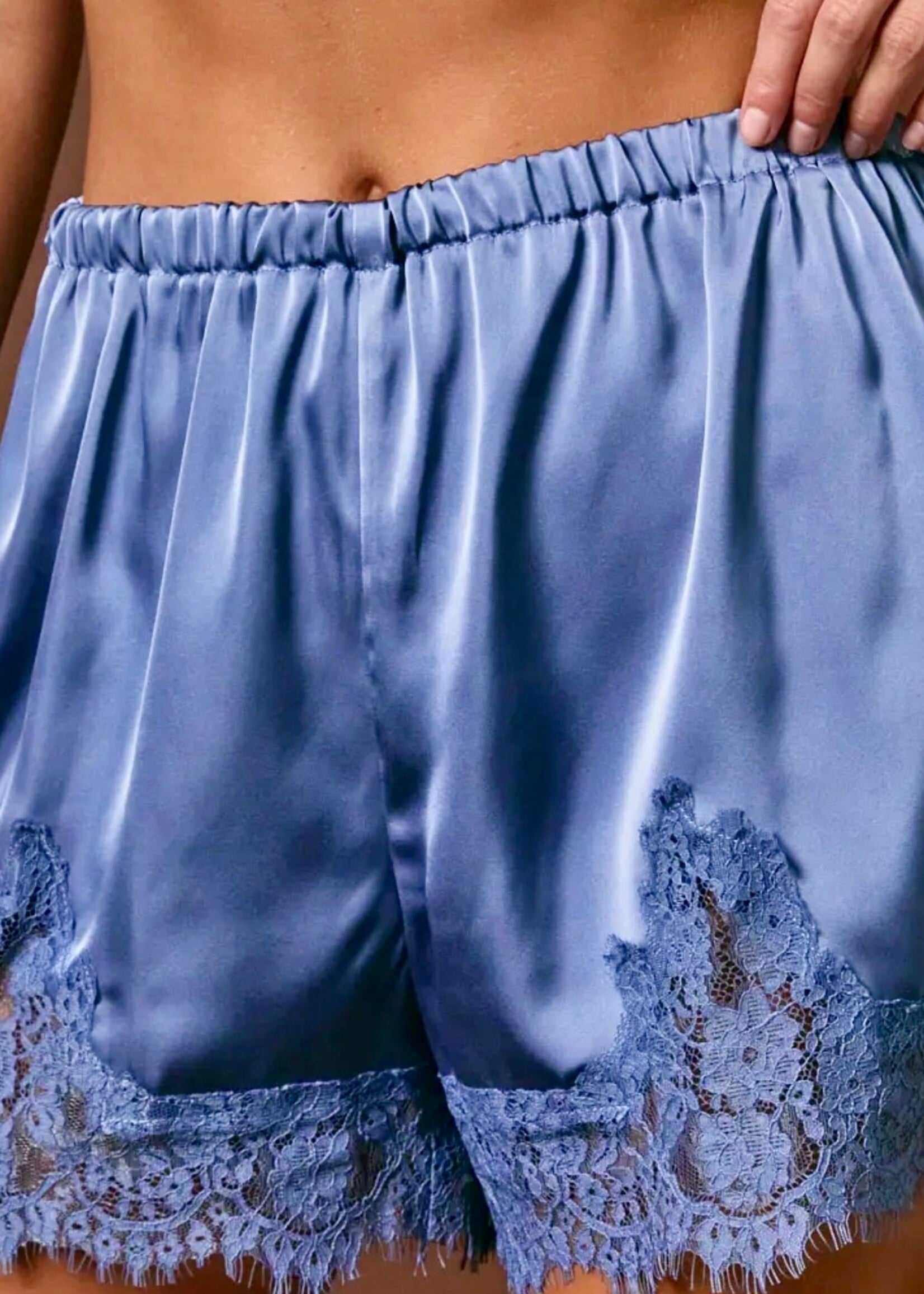Le Lis Blue Mid Rise Lace Trim Shorts