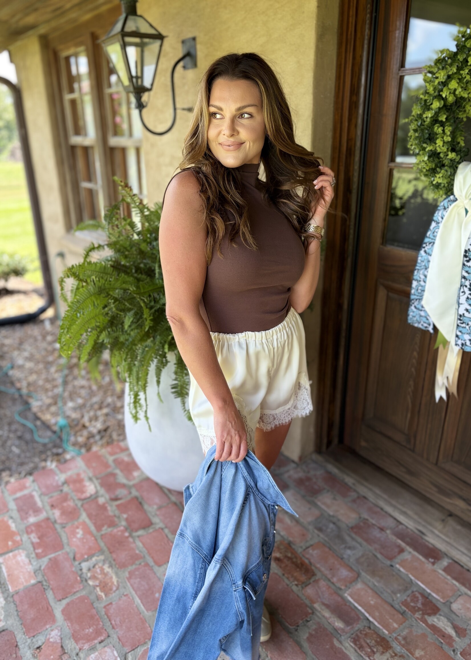 Le Lis Cream Mid Rise Lace Trim Shorts
