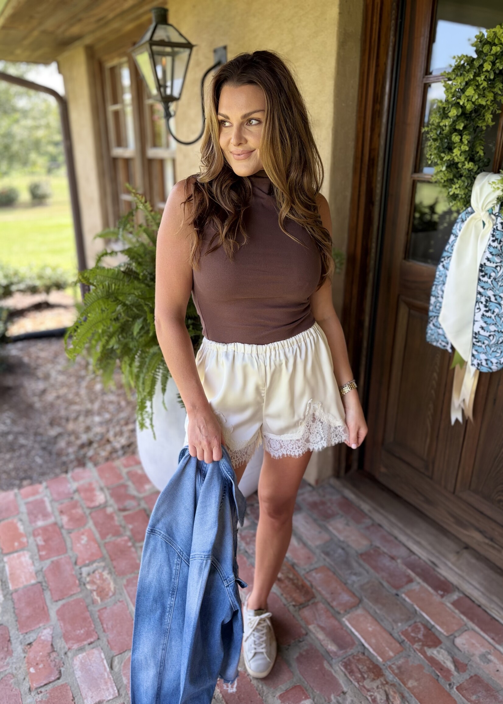 Le Lis Cream Mid Rise Lace Trim Shorts