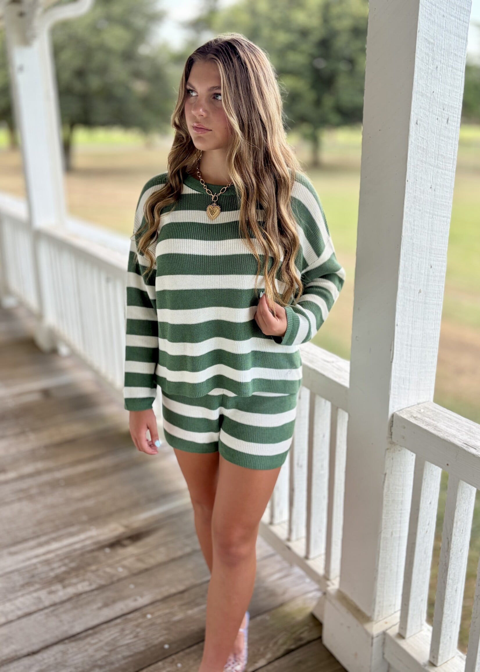 blu pepper Green & White Knit Shorts