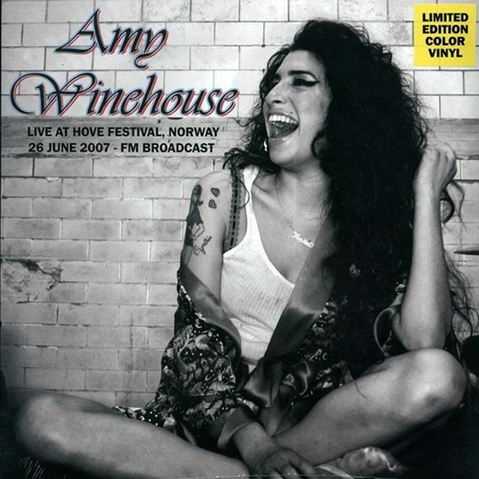 Amy Winehouse - Live At Hove Festival, Norway, 26 June 2007 FM Broadcast (Round Midnight) (Colored vinyl)