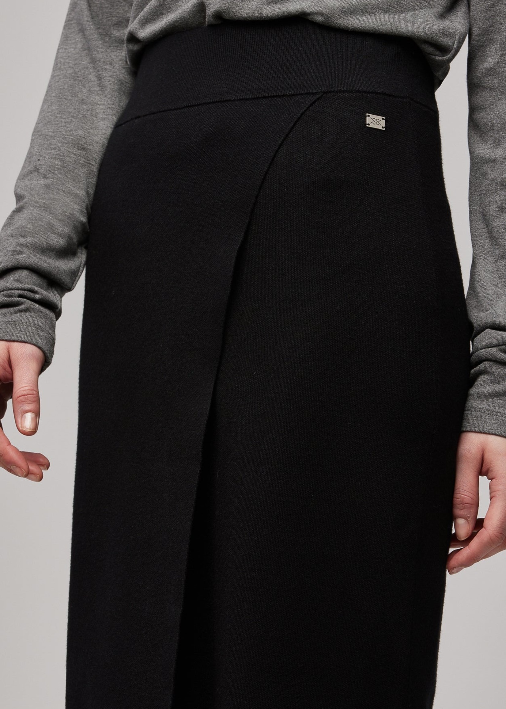 Soia & Kyo Soia&Kyo Milan Skirt - (Two Colors)