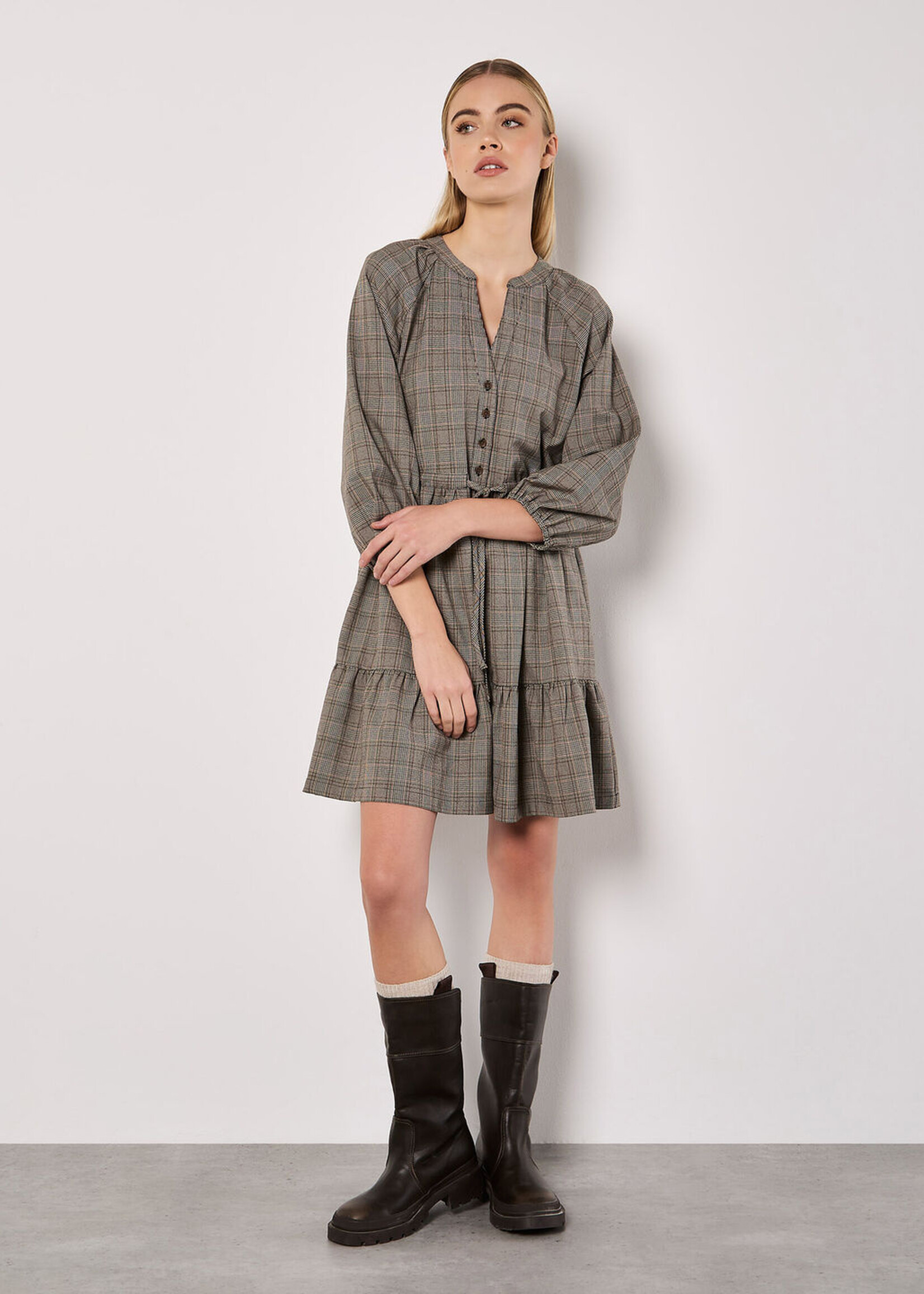 Mini dress with ruffle hem online