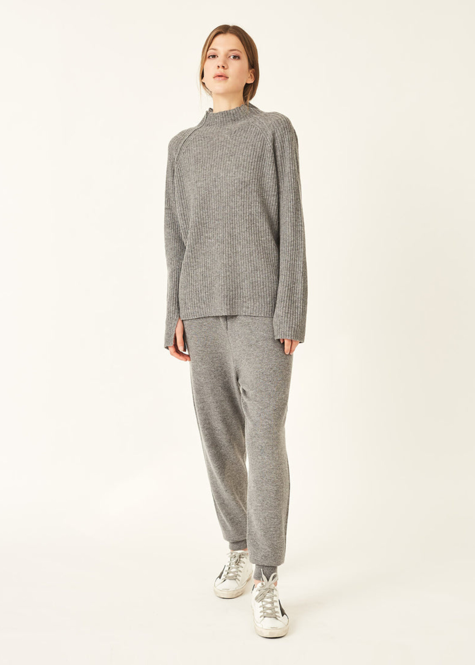 Naïf Bara Sweater (Two colors)