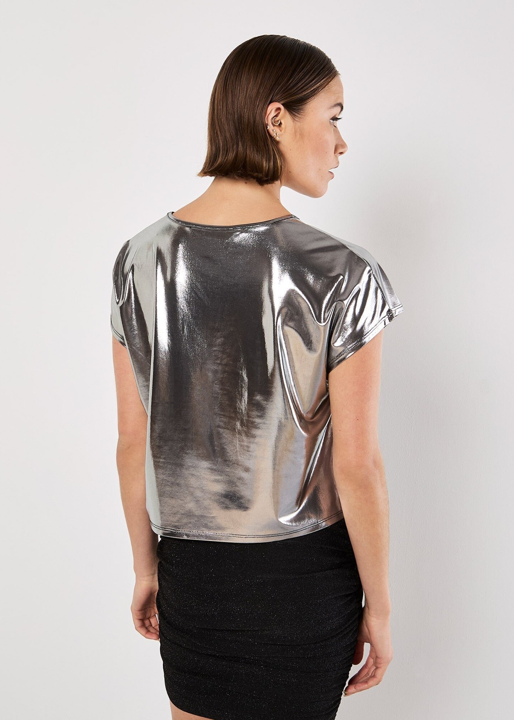 Apricot Apricot Liquid Foil Cropped Tee - Silver