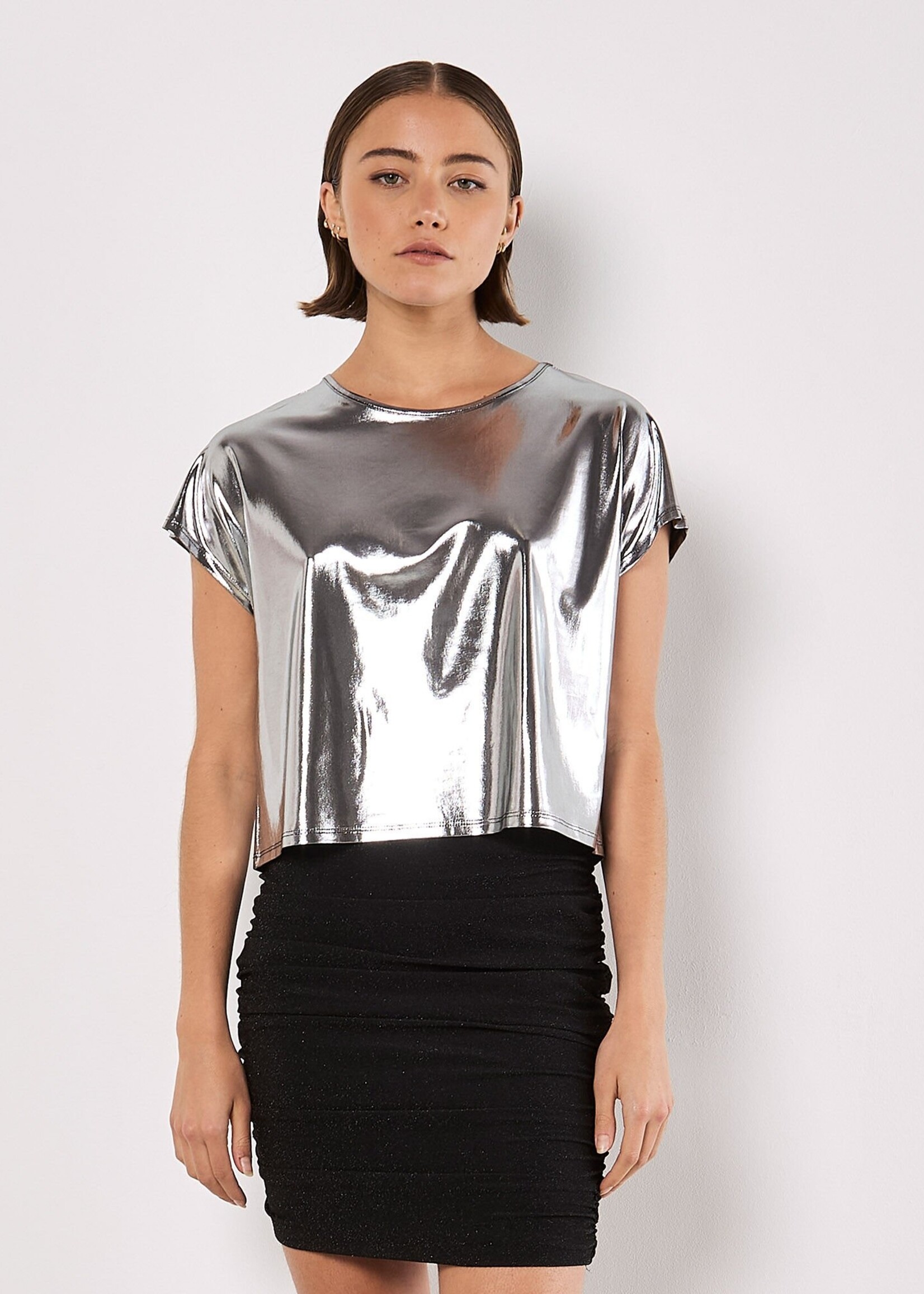 Apricot Apricot Liquid Foil Cropped Tee - Silver