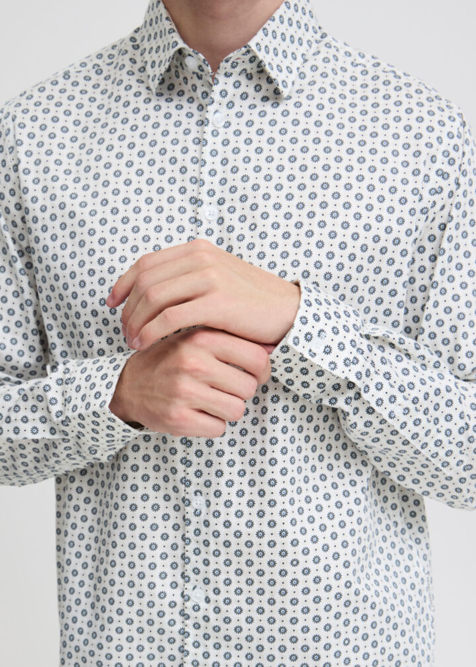 Casual Friday Casual Friday Anton LS Floral AOP shirt- Ecru