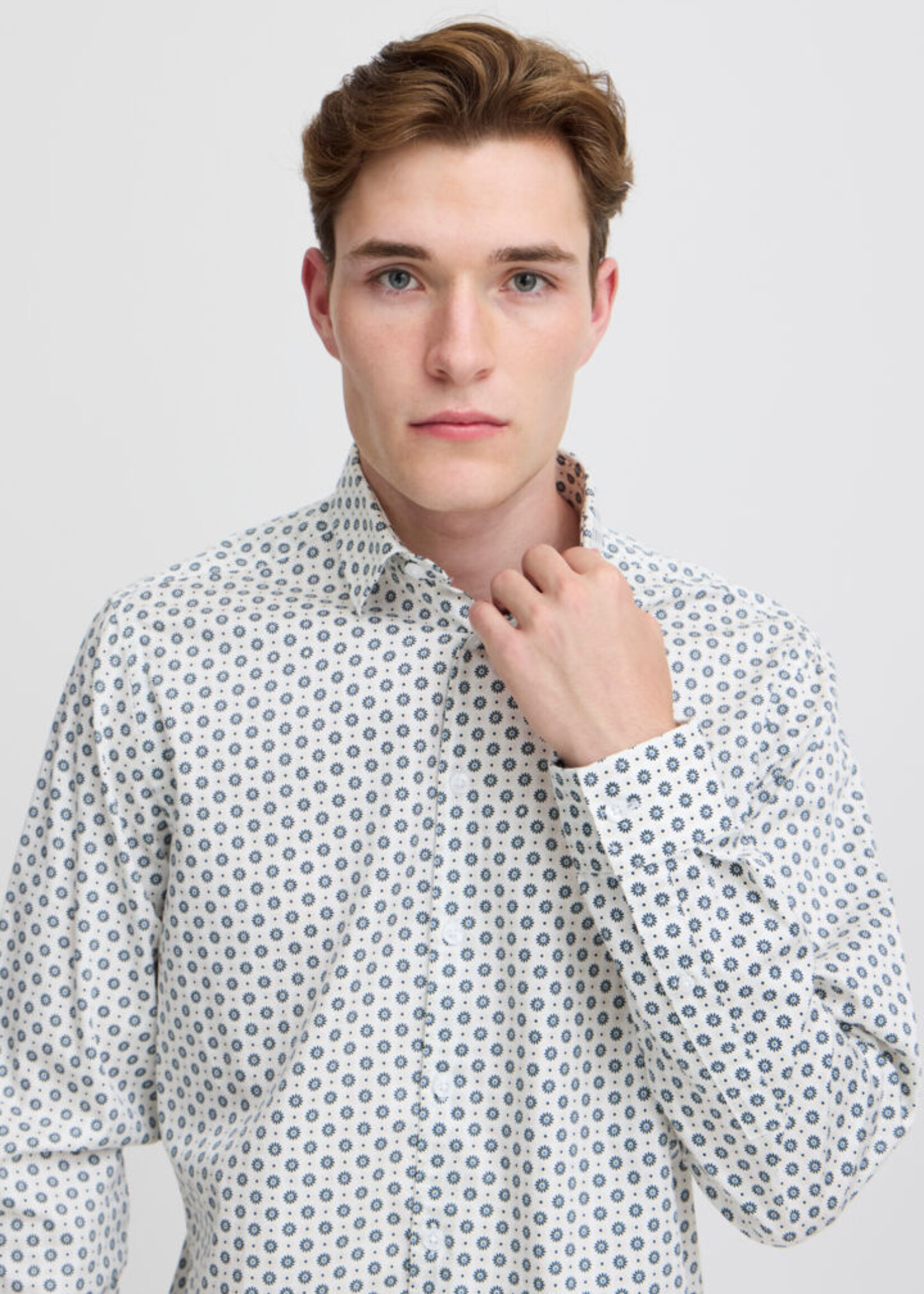 Casual Friday Casual Friday Anton LS Floral AOP shirt- Ecru