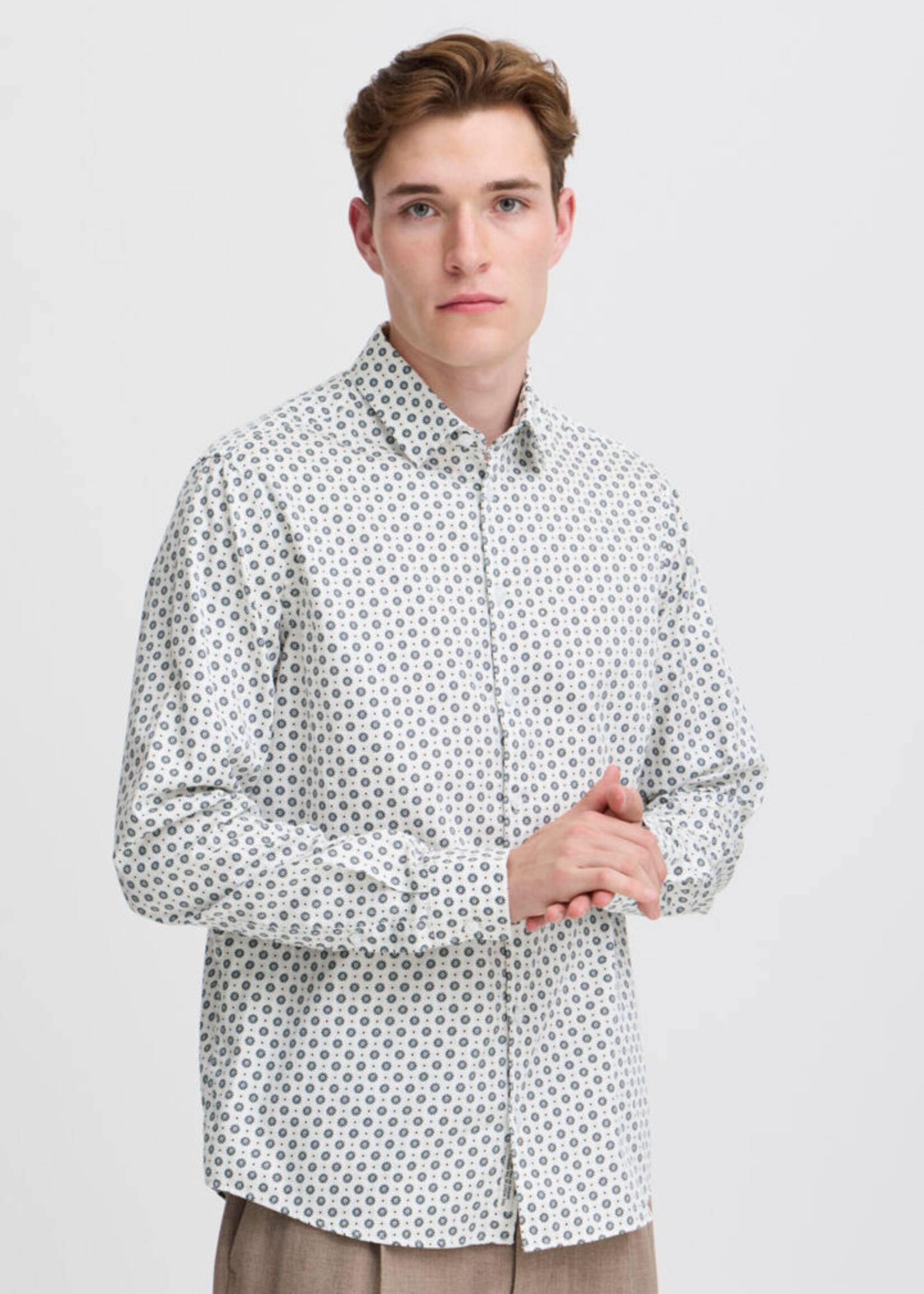 Casual Friday Casual Friday Anton LS Floral AOP shirt- Ecru