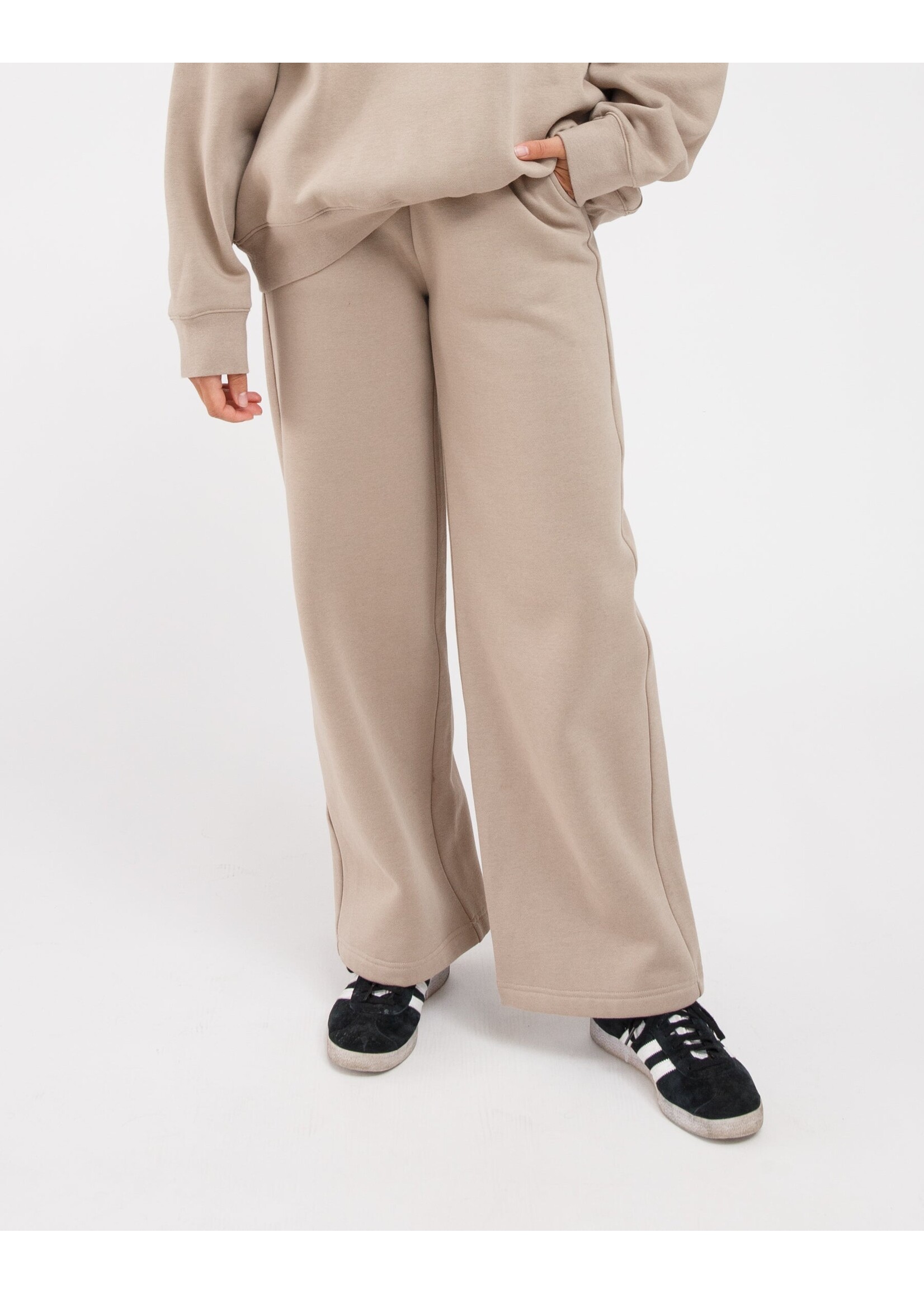 Brunette The Label Brunette The Label The Perfect Straight Leg Jogger - Fawn