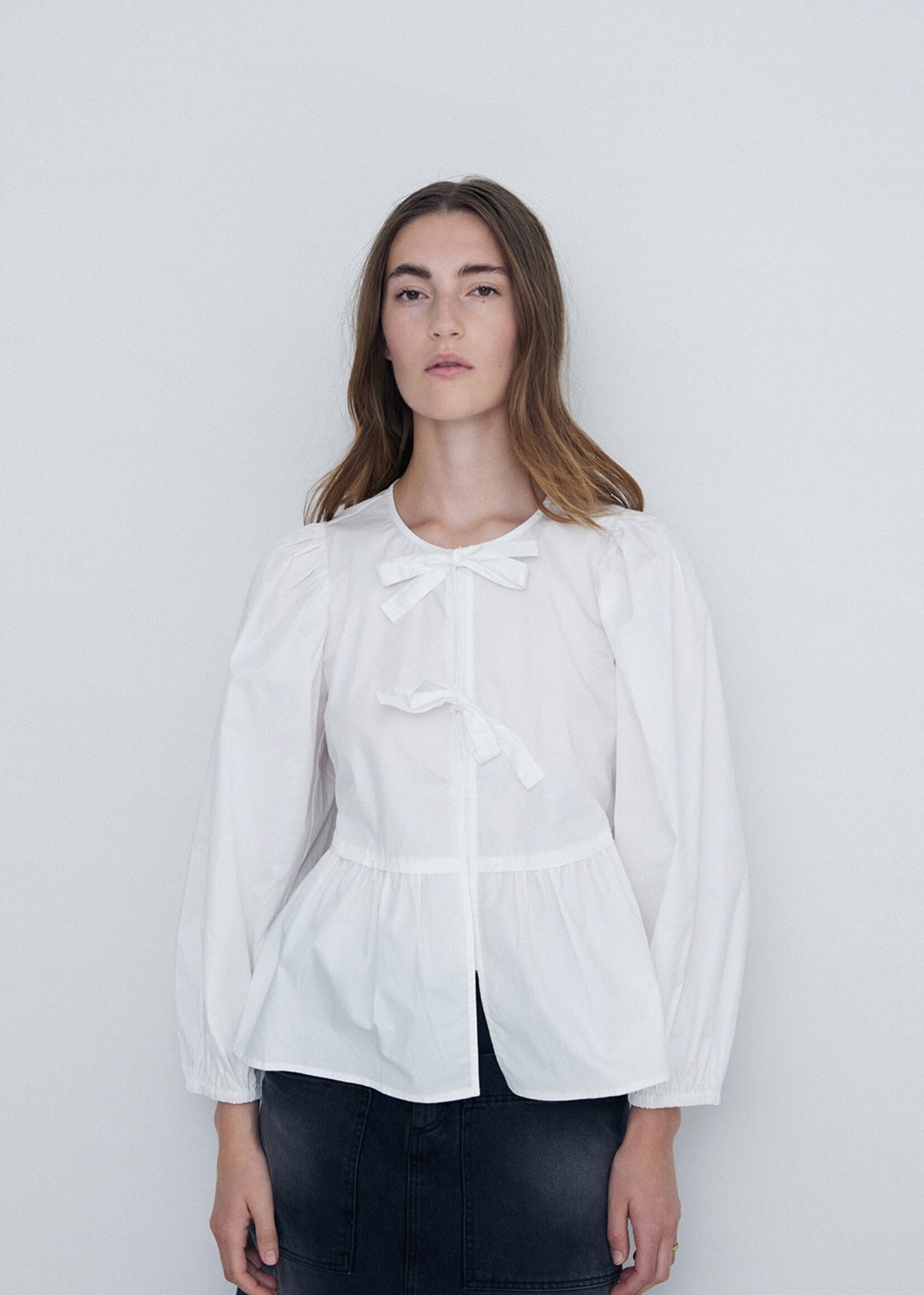 Yerse Yerse Shirt Ribbons - White