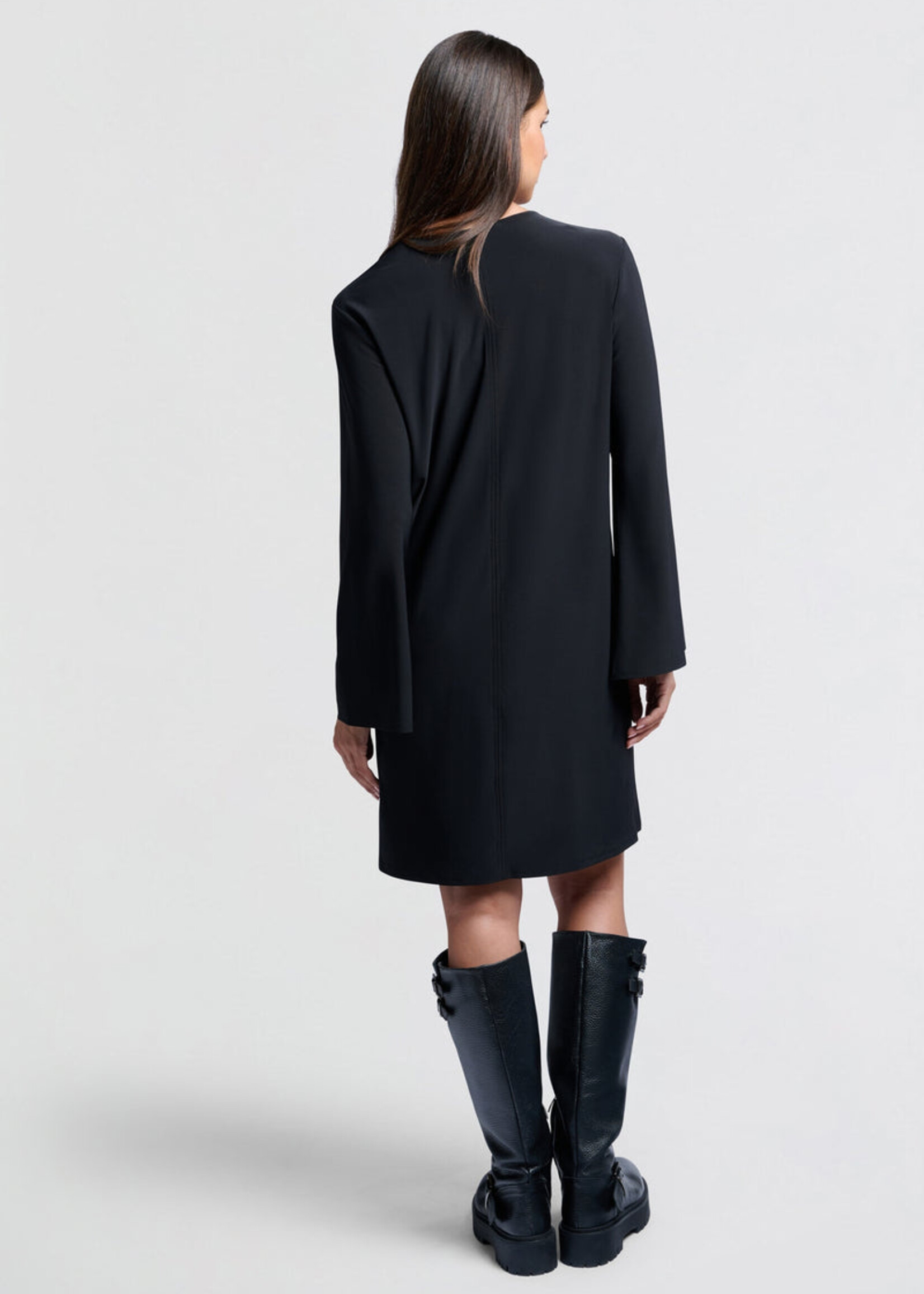 Yaya Women YAYA Robe En Jersey À Col En V Et Jupe Évasée - Noir