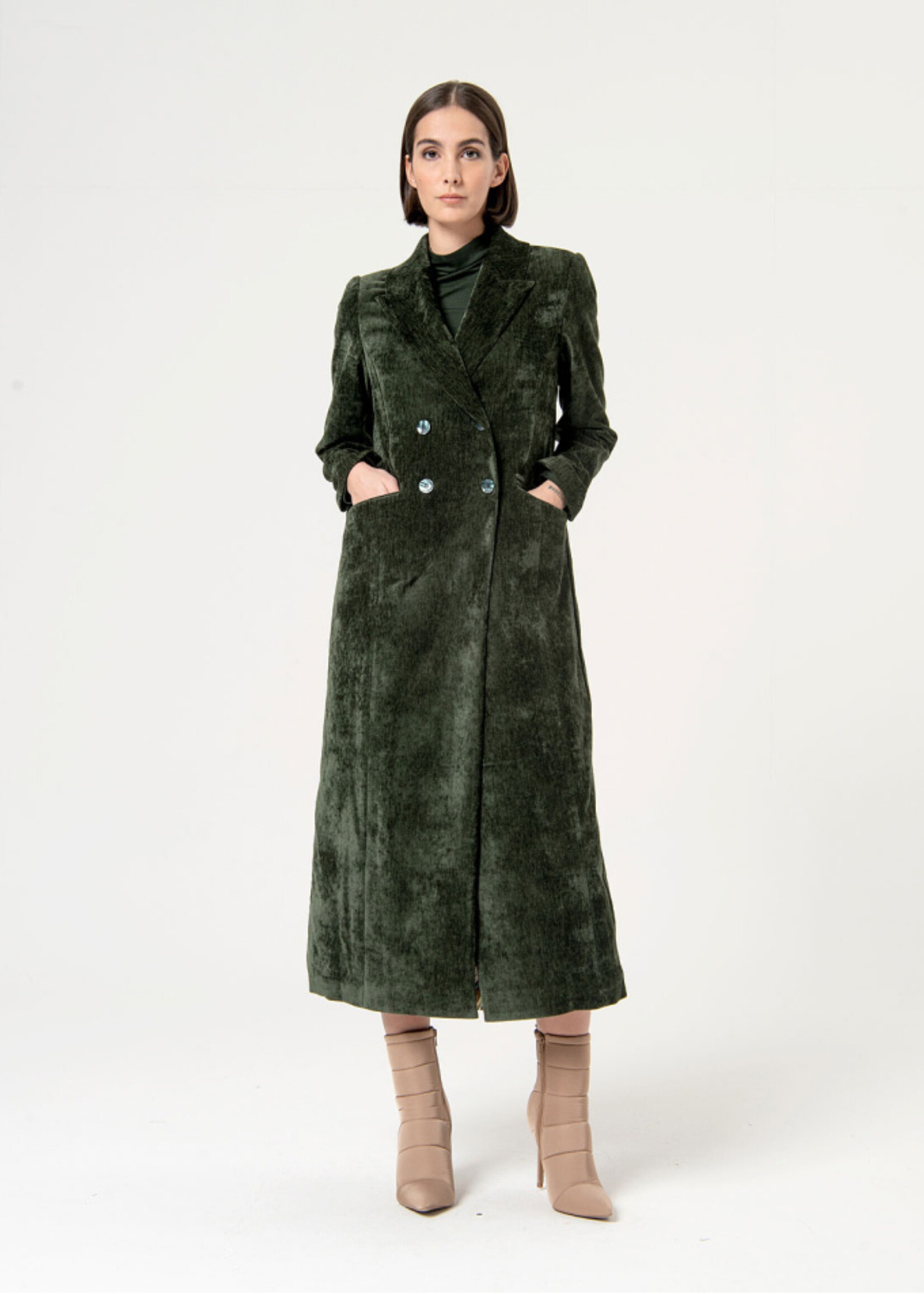 Surkana Surkana Smooth Velvet Long Coat - Green
