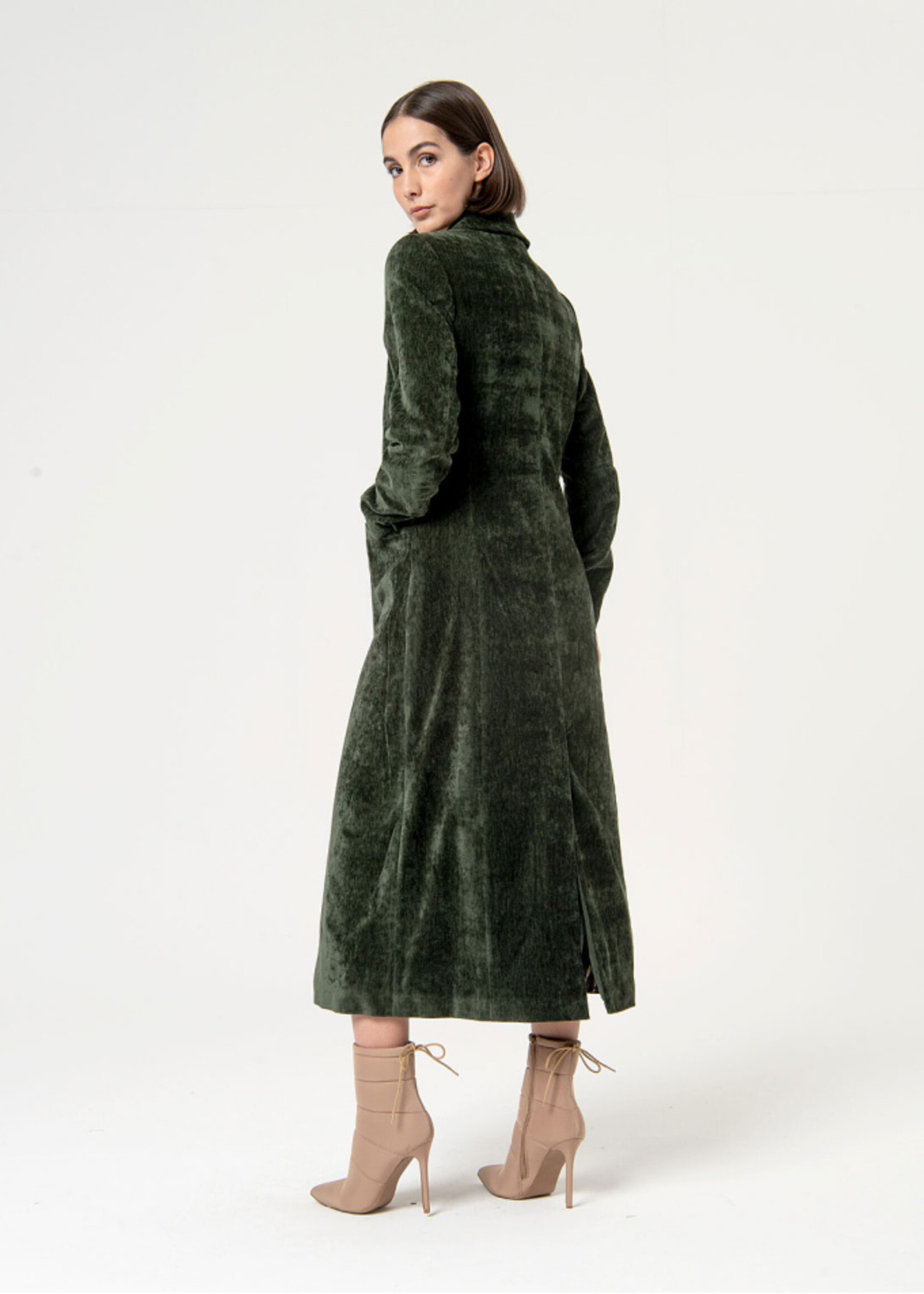 Surkana Surkana Manteau Long En Velours Lisse - Vert