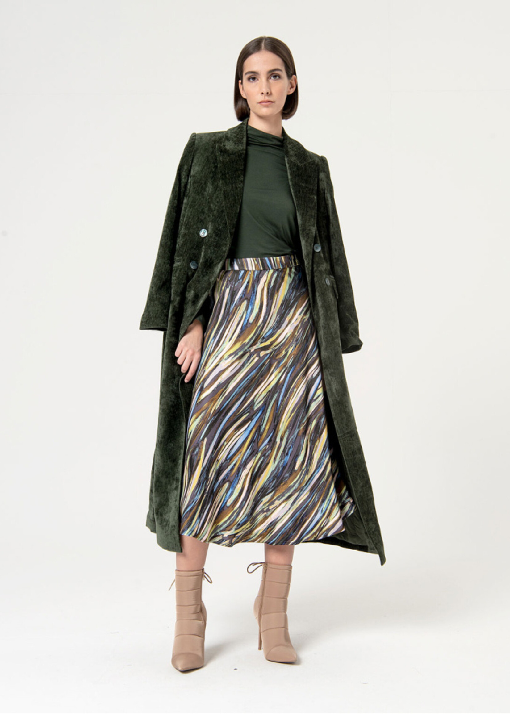 Surkana Surkana Manteau Long En Velours Lisse - Vert