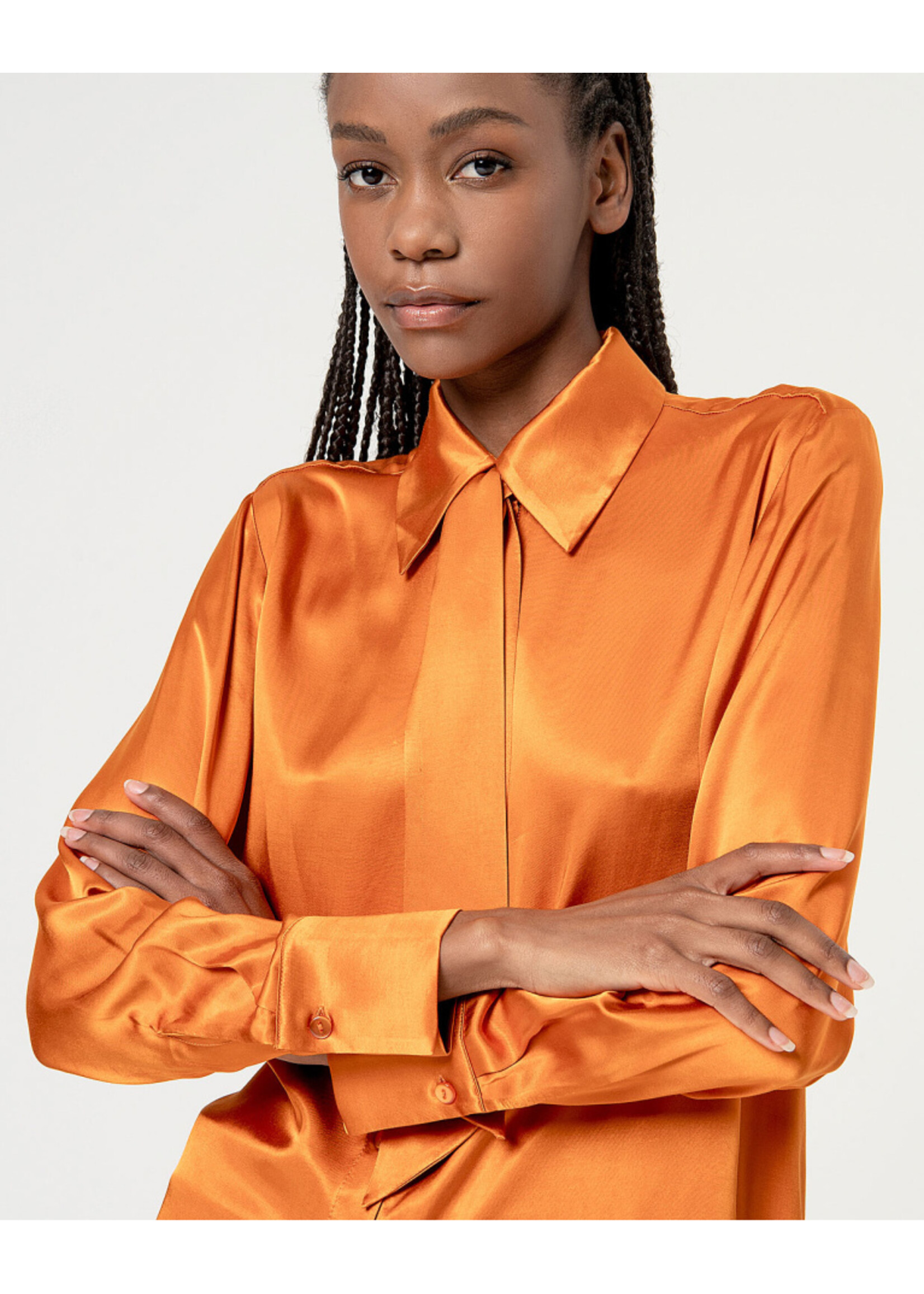 Surkana Surkana Chemise En Satin Avec Nœud Uni - Orange