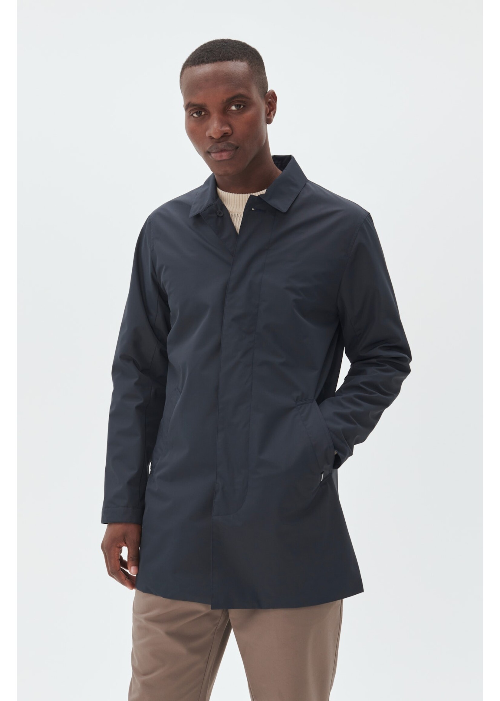Matinique Matinique  Miles Rain Coat - Dark Navy