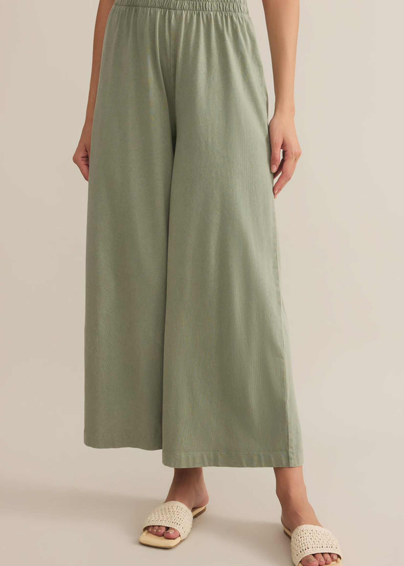 Z-Supply Z-Supply Scout Jersey Crop Flare Pants - Avocado