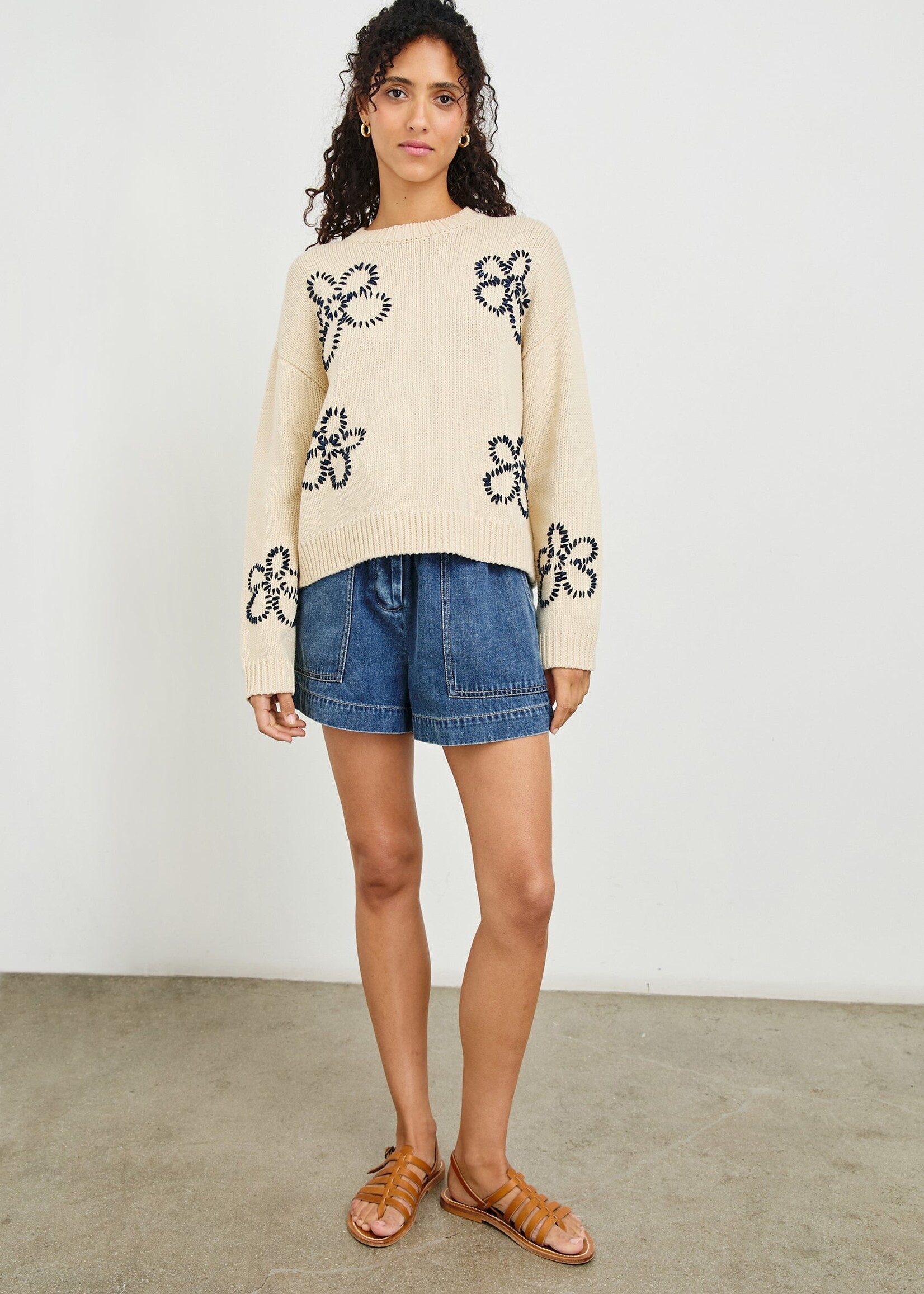 Rails Rails Pull Zoey - Ivory Navy Stitched Daises