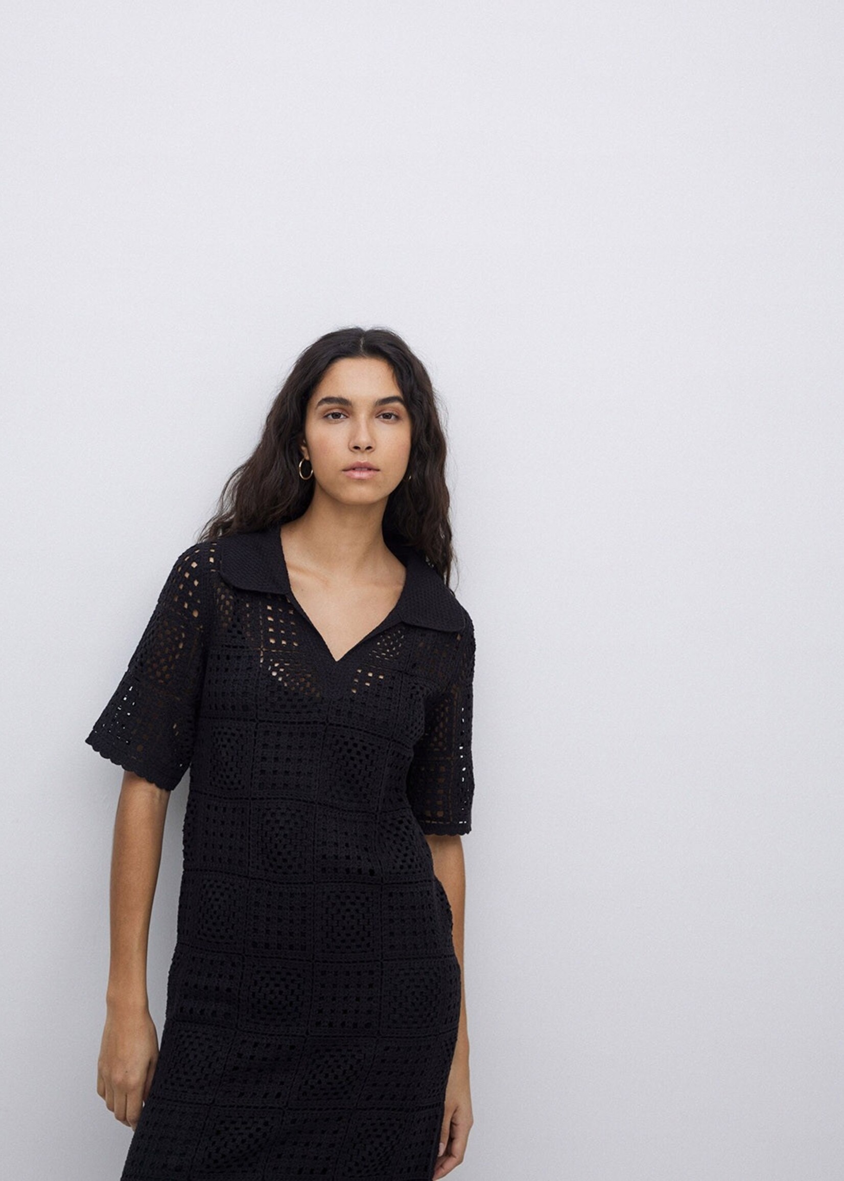 Yerse Yerse Robe En Crochet À Col Roulé - Noir