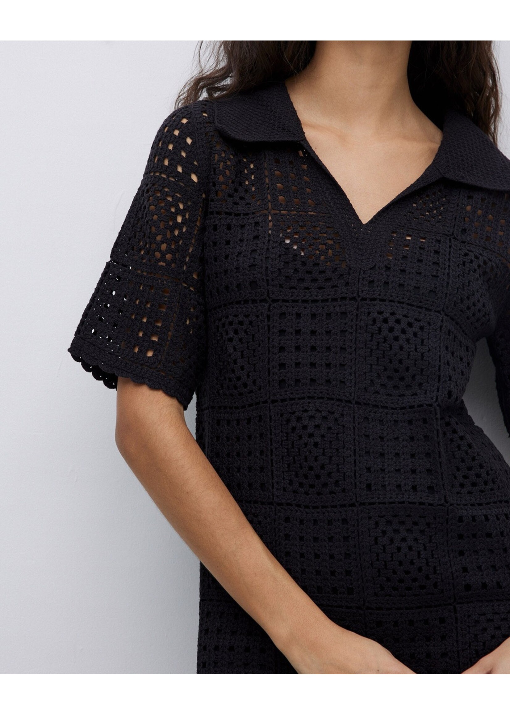 Yerse Yerse Polo-Neck Crochet Dress - Black