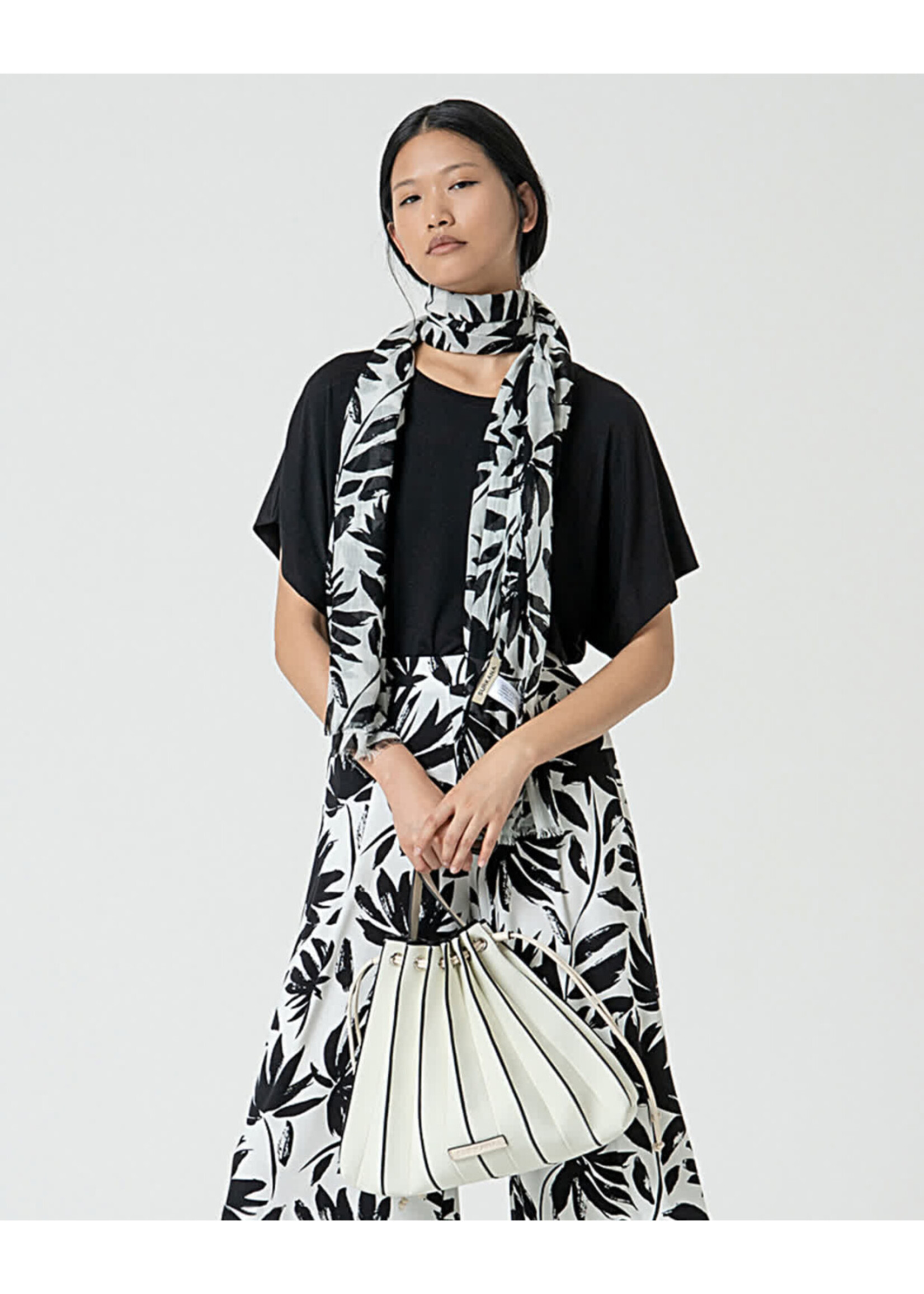 Surkana Surkana Printed Cotton Scarf - Black