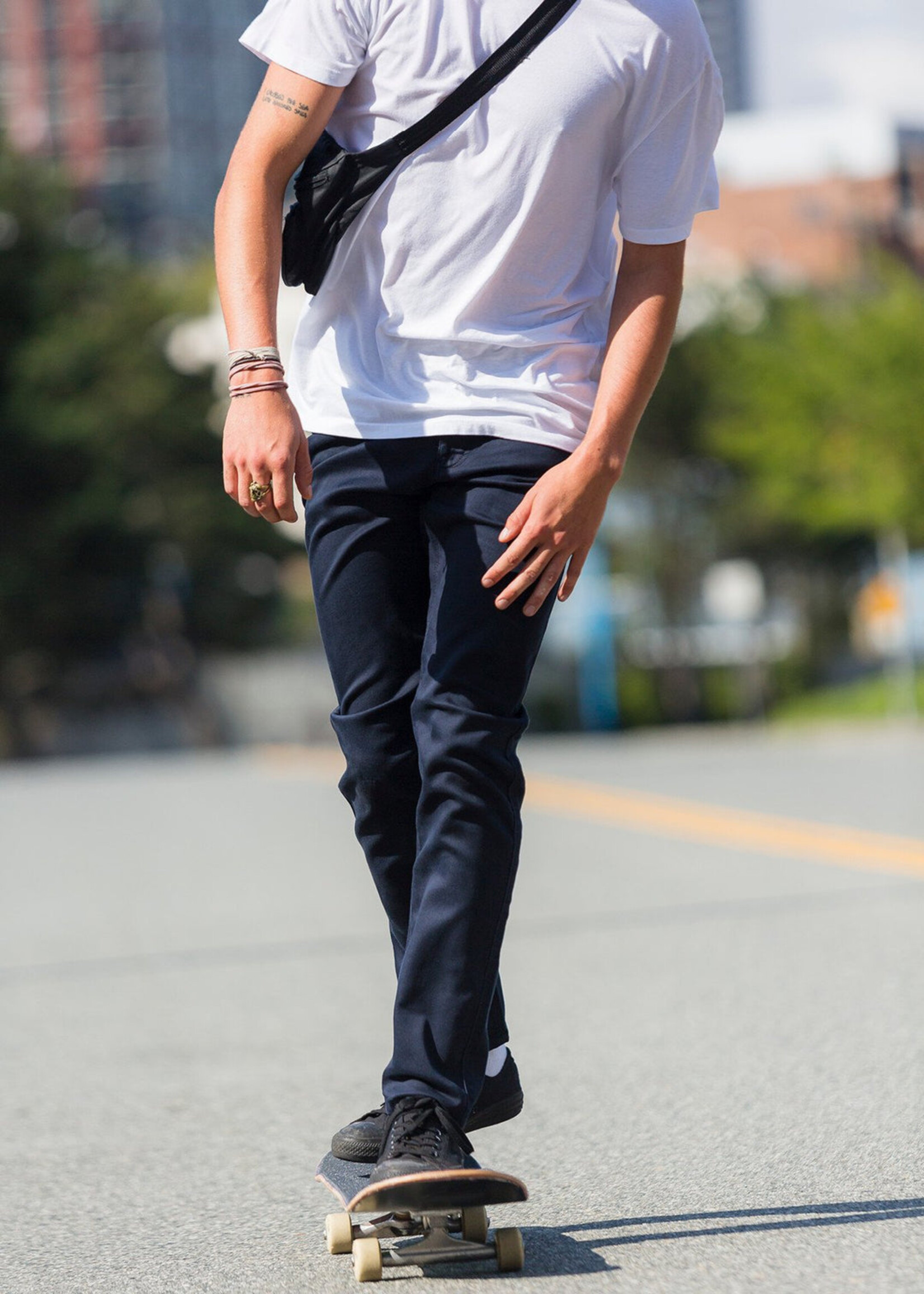 DU/ER DU/ER No Sweat Slim Jeans- Navy