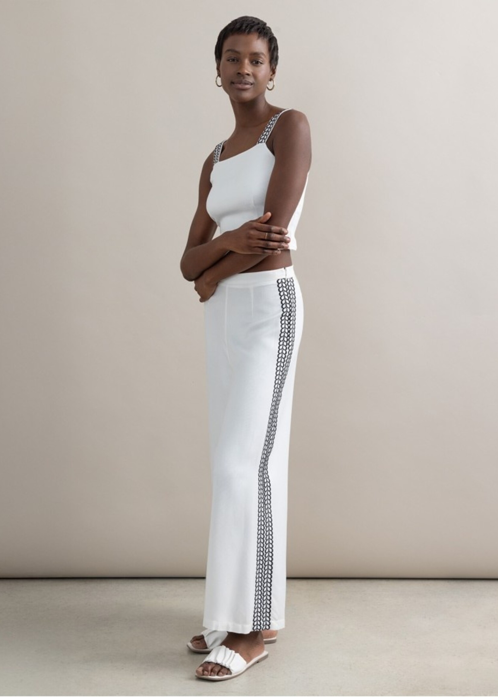 Surkana Surkana Pantalon Large Avec Broderie - Blanc