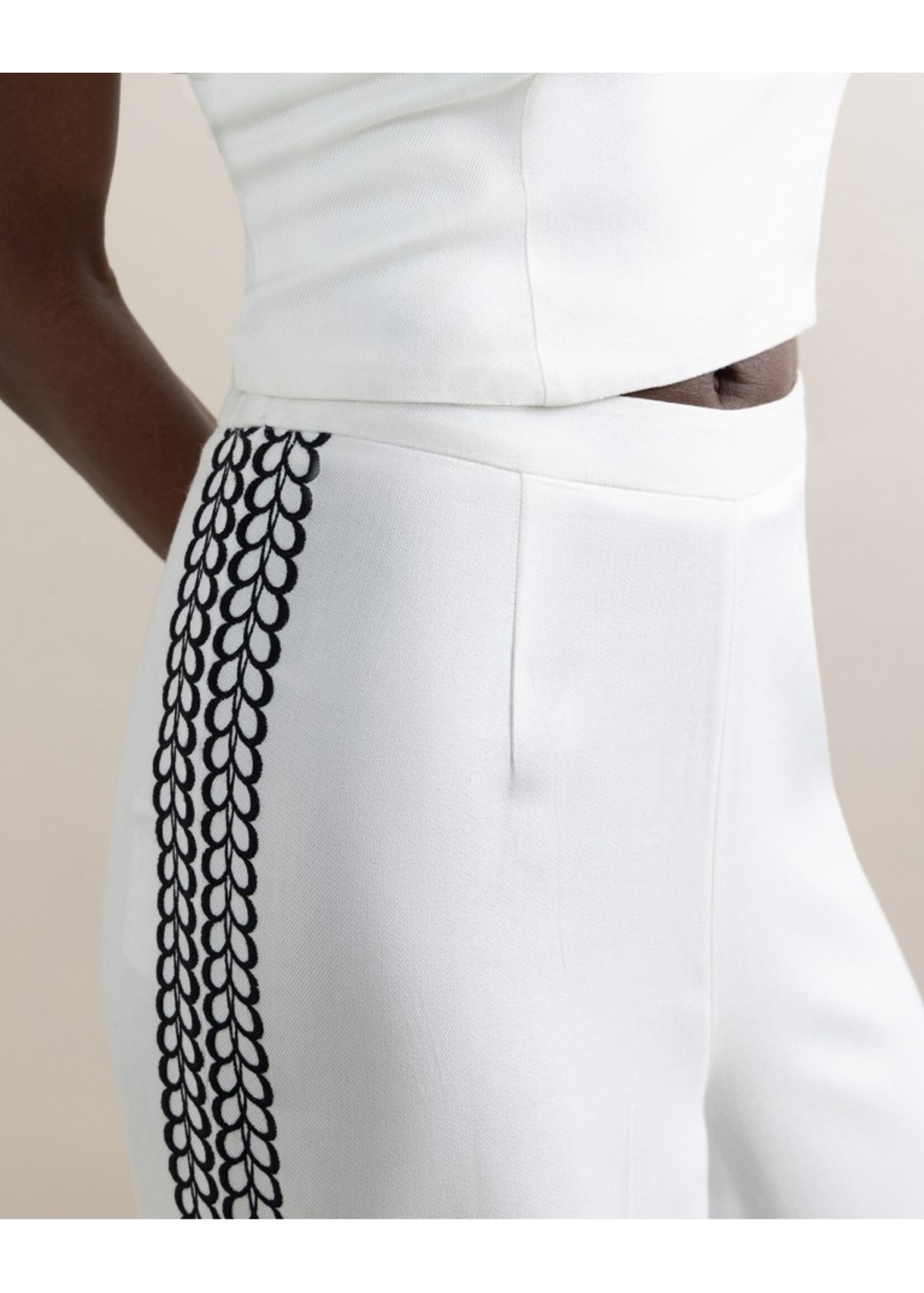 Surkana Surkana Wide Leg Pants With Embroidery - White