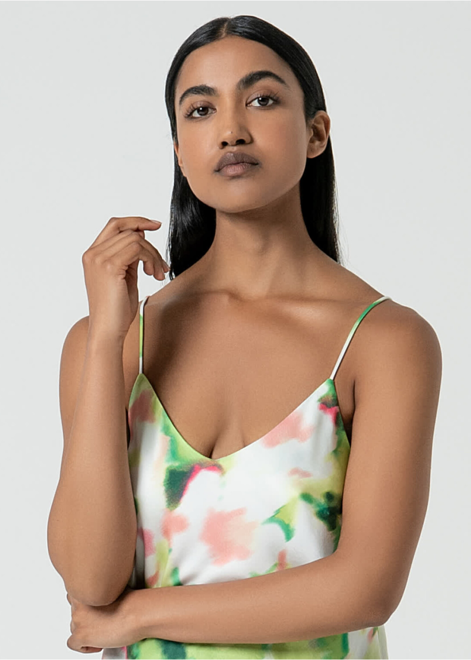 Surkana Surkana Satin Printed V-Neck Top - Green