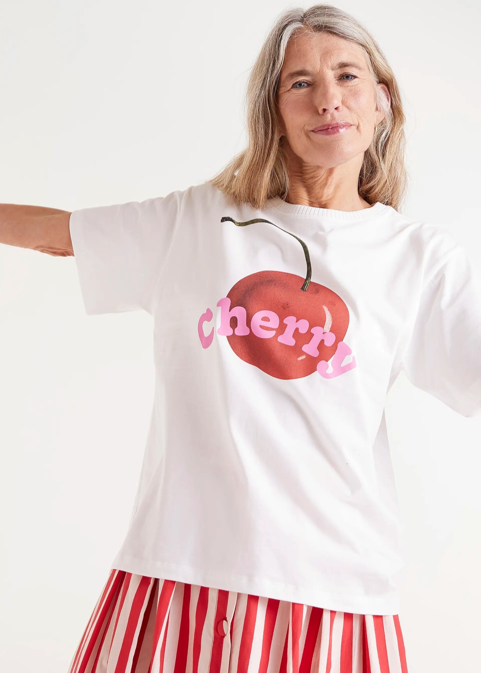 Compañía Fantástica Compañía Fantástica T-Shirt - Cherry Print