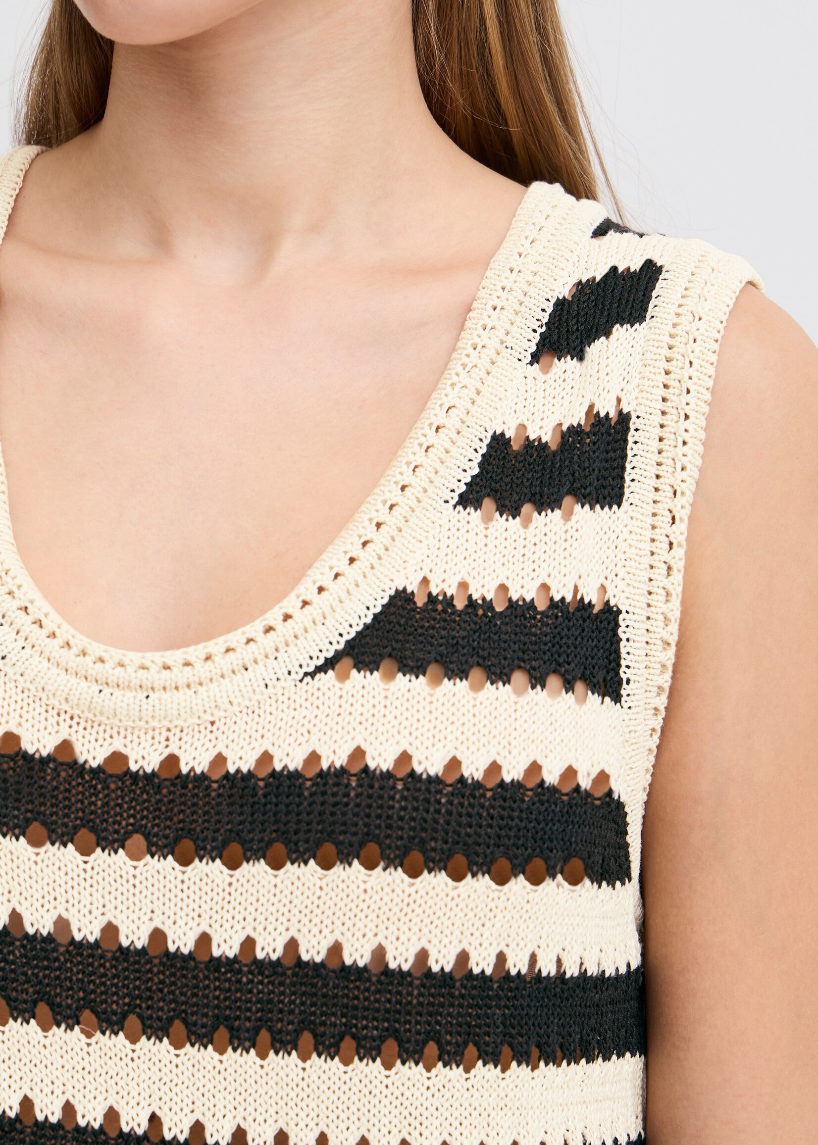 ICHI ICHI IHBIRDIS Sleeveless Top - Black/Almond Milk