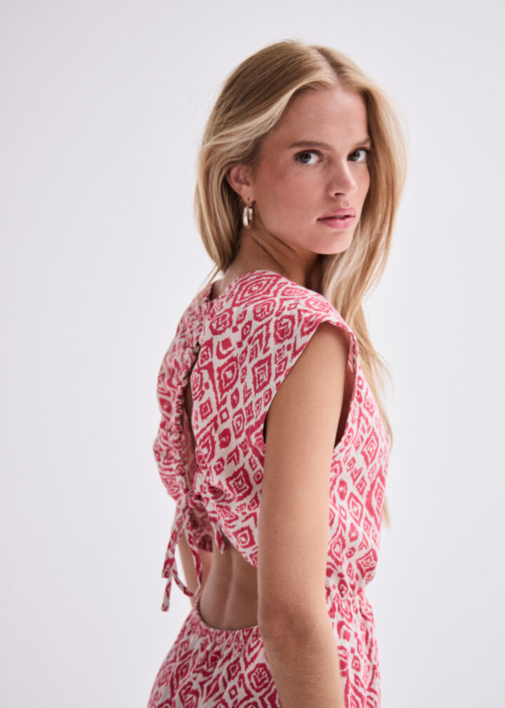 ICHI ICHI Robe IHLinno - Geranium Diamond