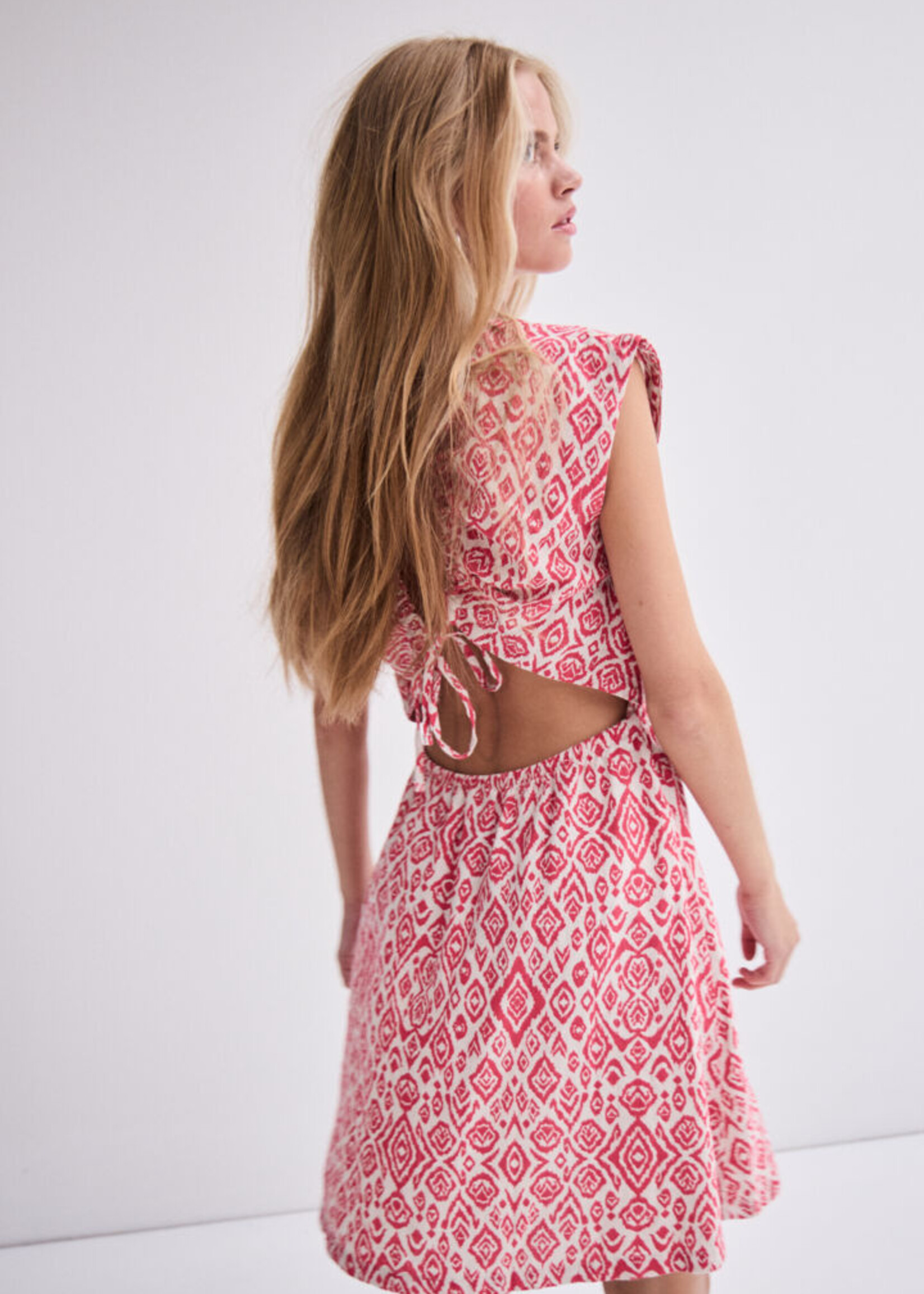 ICHI ICHI Robe IHLinno - Geranium Diamond