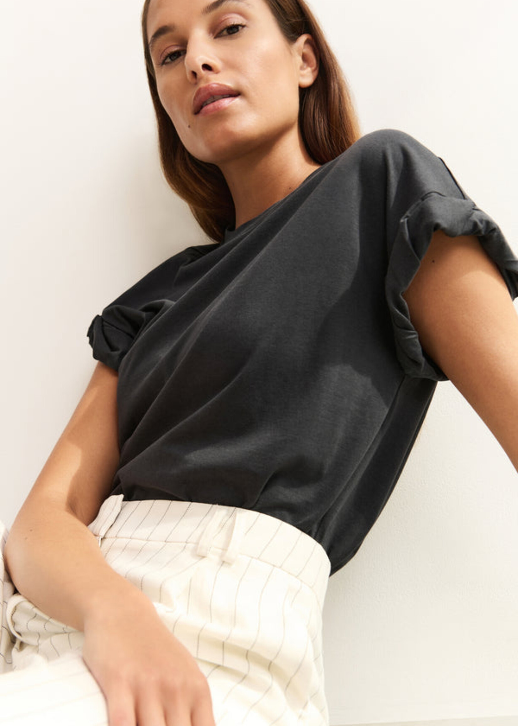 Yaya Women YAYA T-Shirt Avec Enroulement - Washed Black