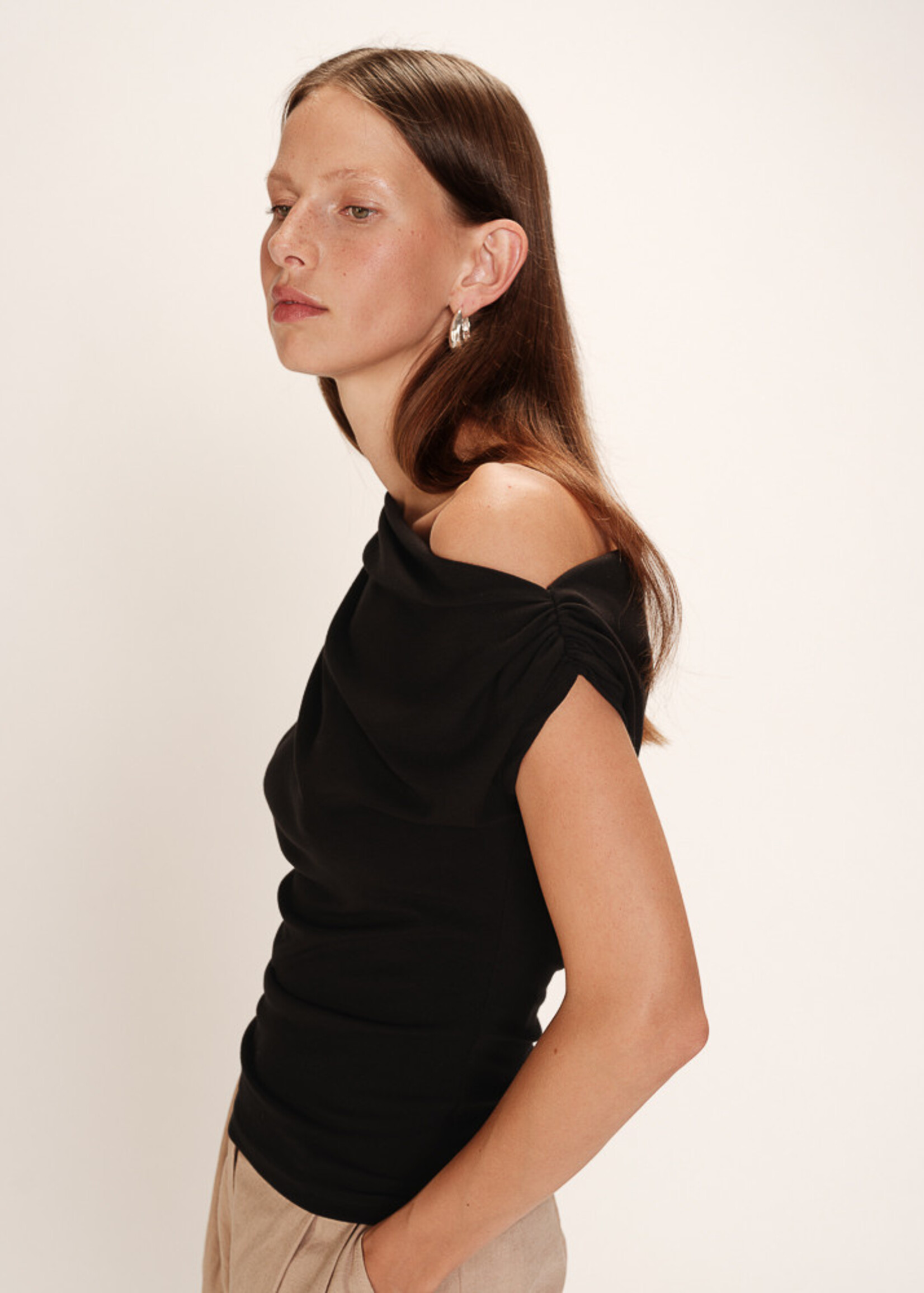 Grace and Mila Grace & Mila Rotonde Top - Black