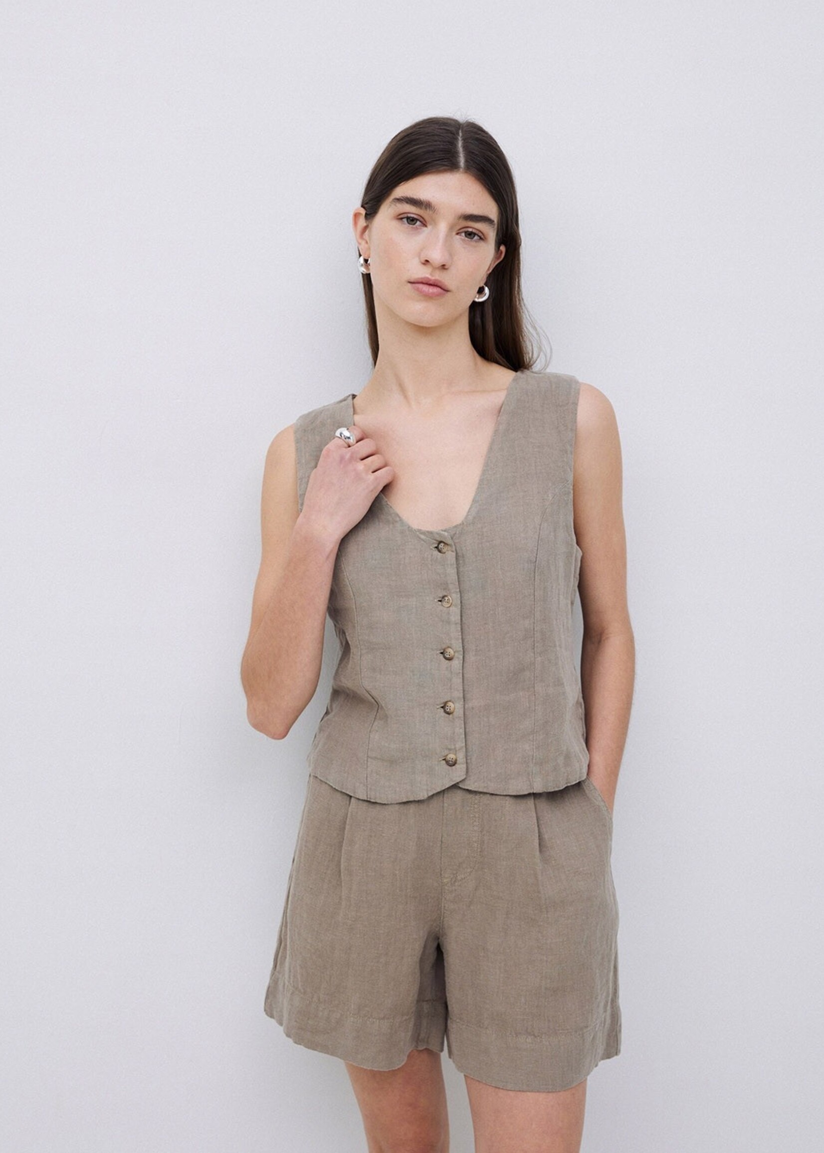 Yerse Yerse Linen Vest - Khaki