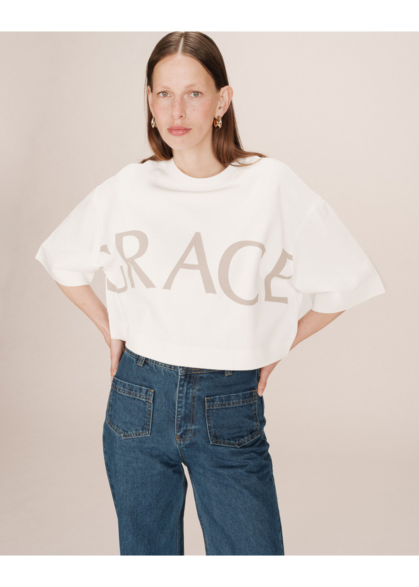 Grace and Mila Grace & Mila Star T-Shirt - Taupe