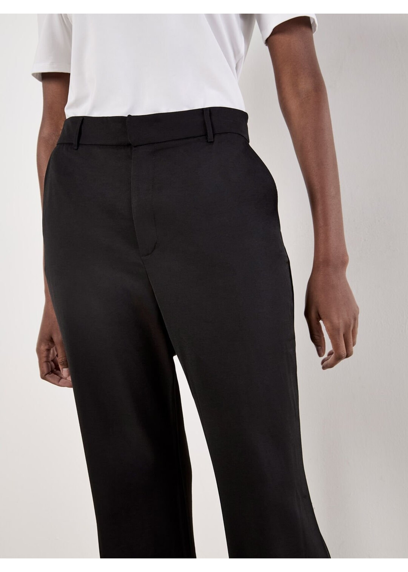 Apricot Apricot Tailored Trouser - Black