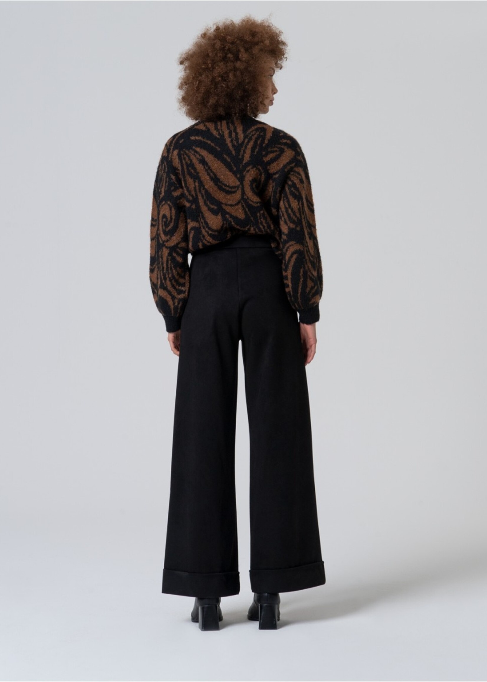 Surkana Surkana Velvet Wide Leg Pants - Black