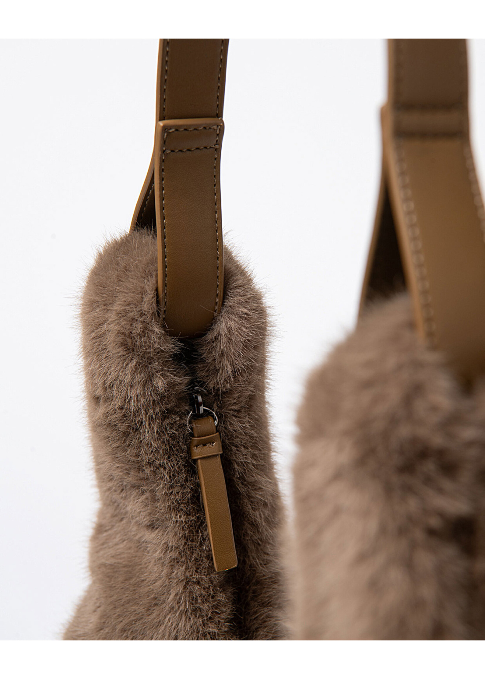 Surkana Surkana Sac Bandoulière En Fausse Fourrure - Kaki